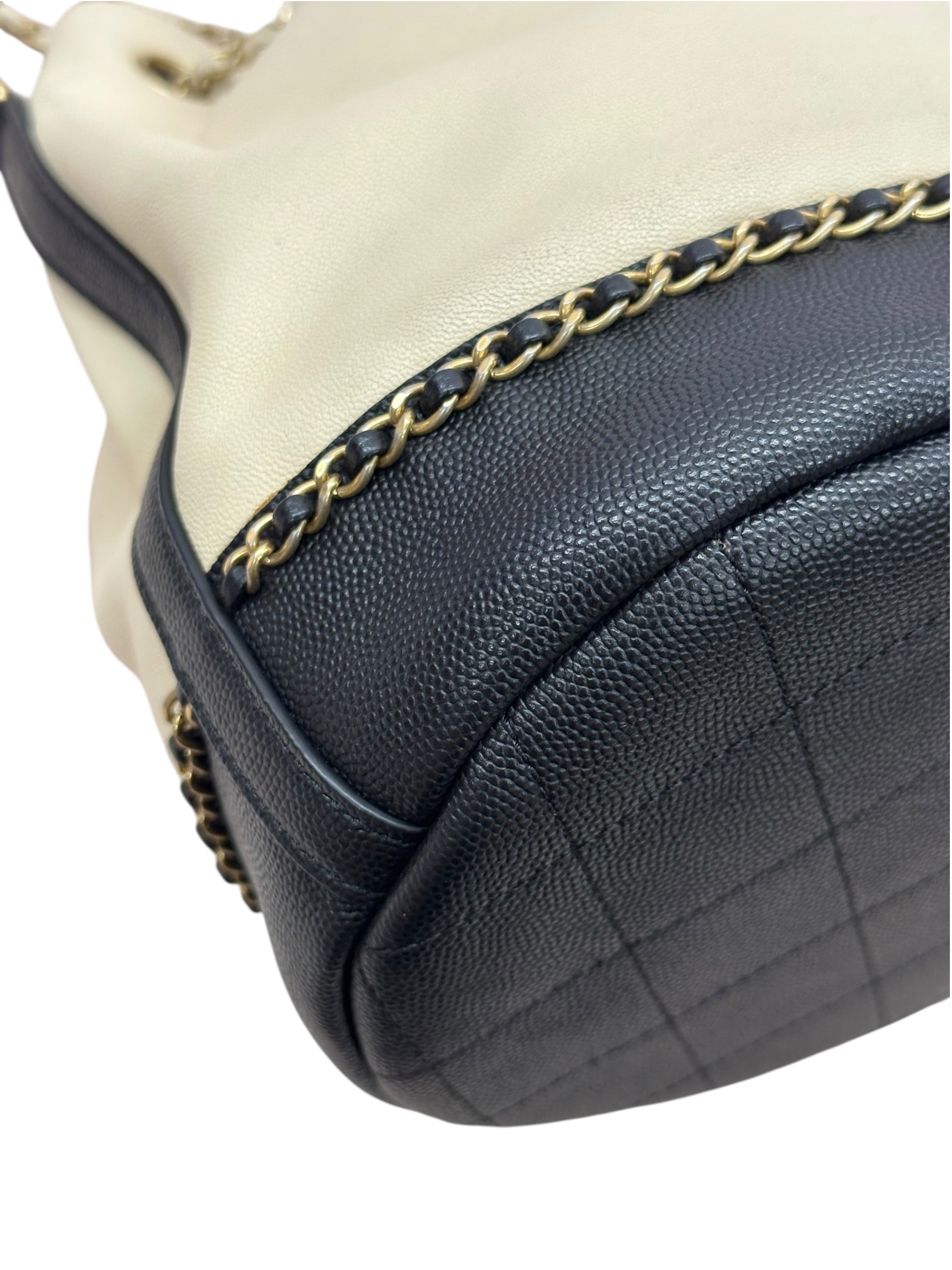 Pre-owned Chanel Drawstring Bucket Bag / Product Code:082108