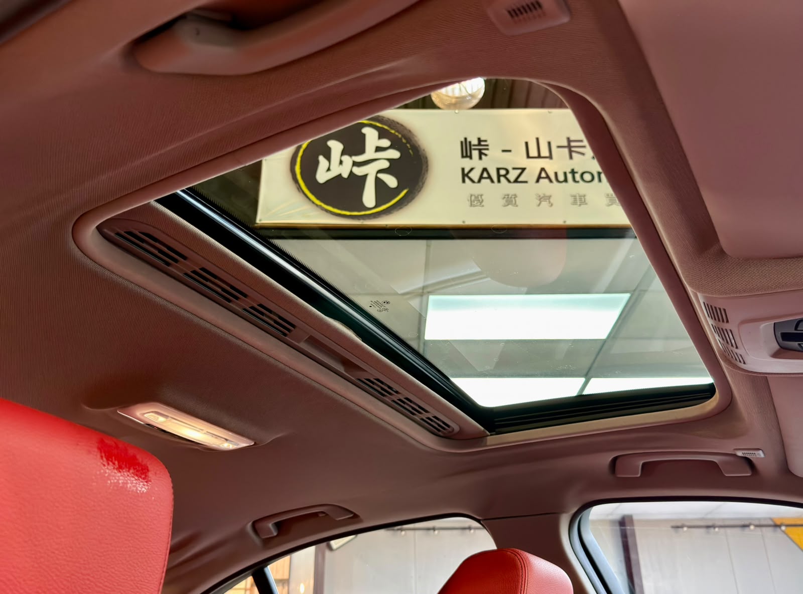 B.M.W. 328i Saloon Sport (F30) 2012