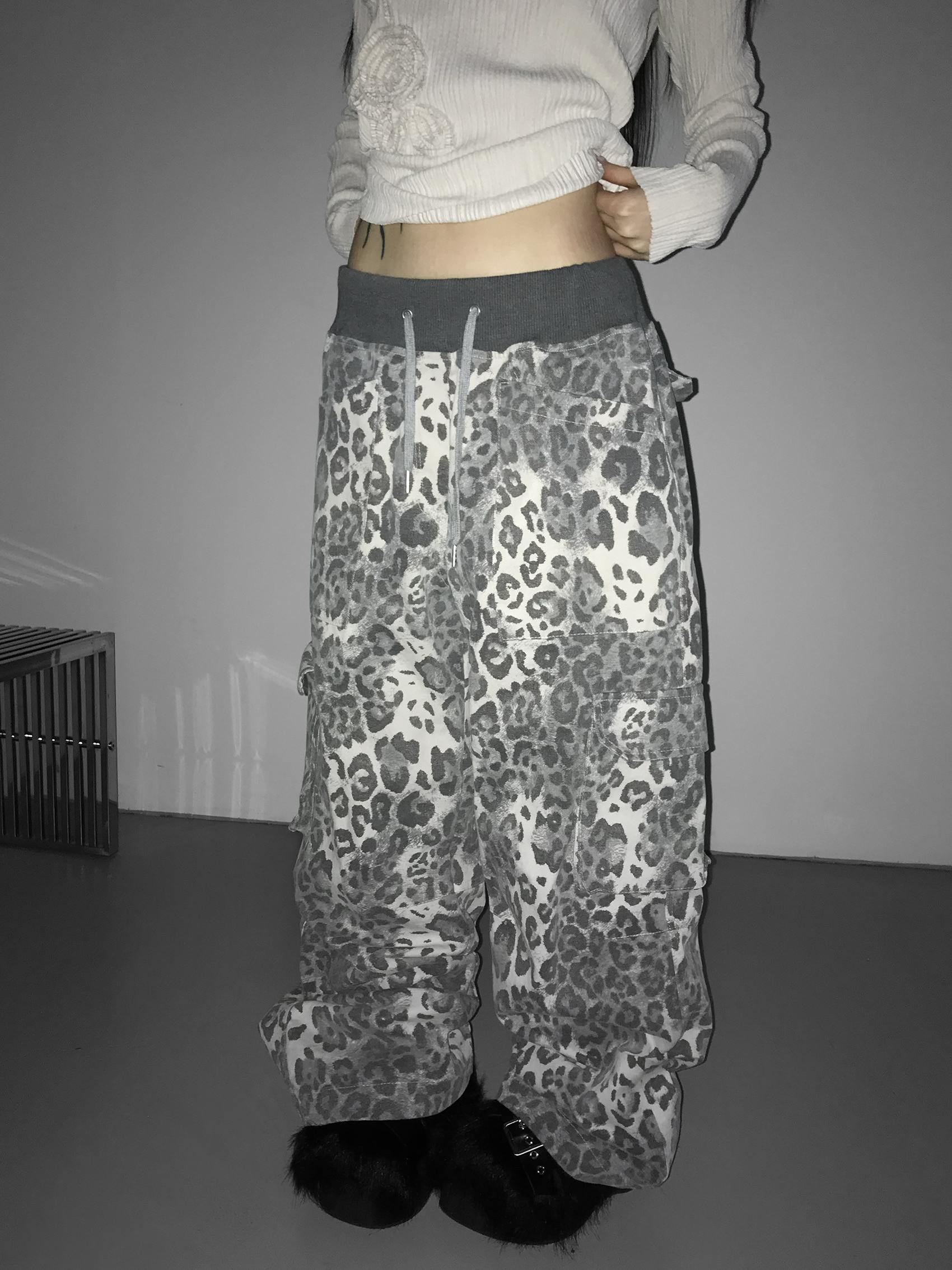 Leopard Print Wide-leg Cargo Pants