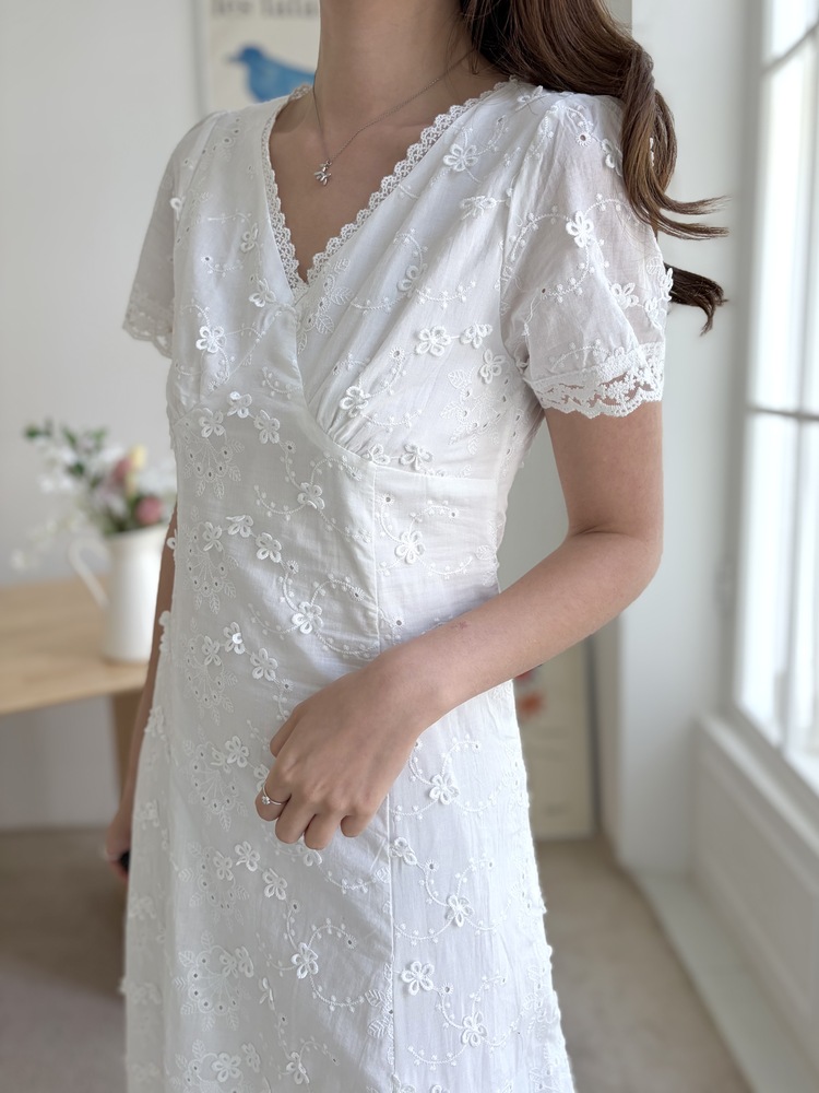 Aurelie Embroidered Dress (White)