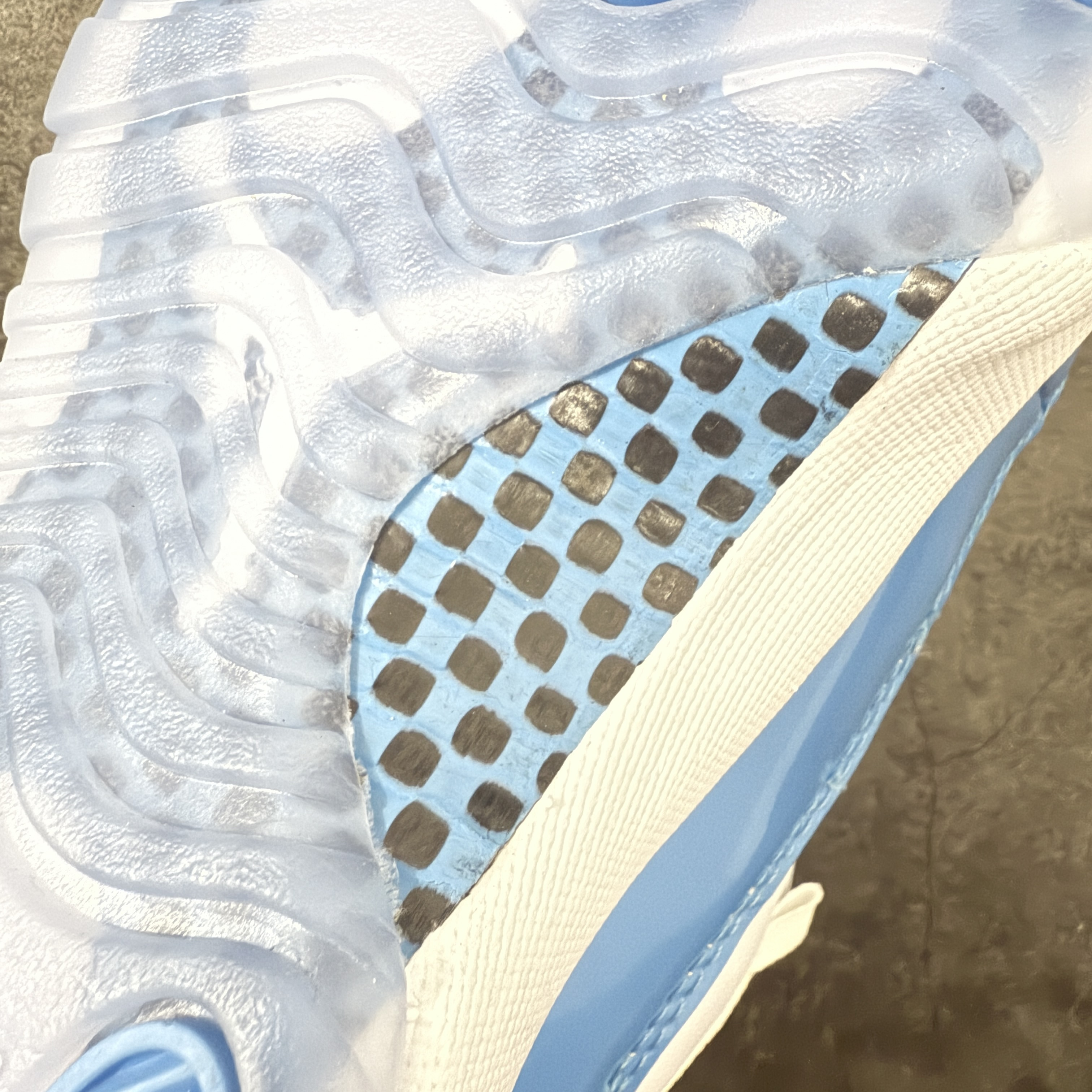 Air Jordan 11 Retro Low FV5104-100