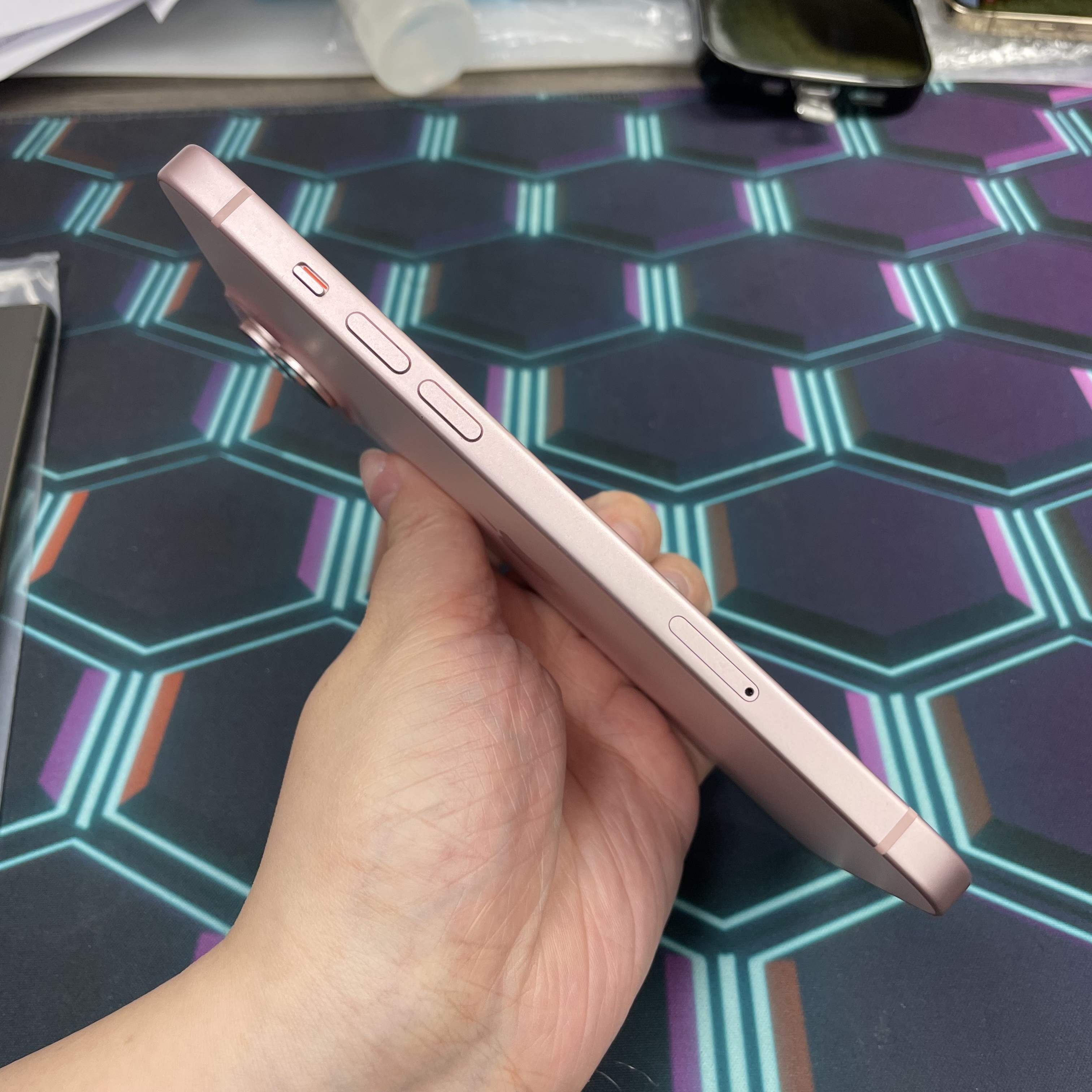 *7588 15 Plus 勁靚機 256GB 電79 粉色 pink