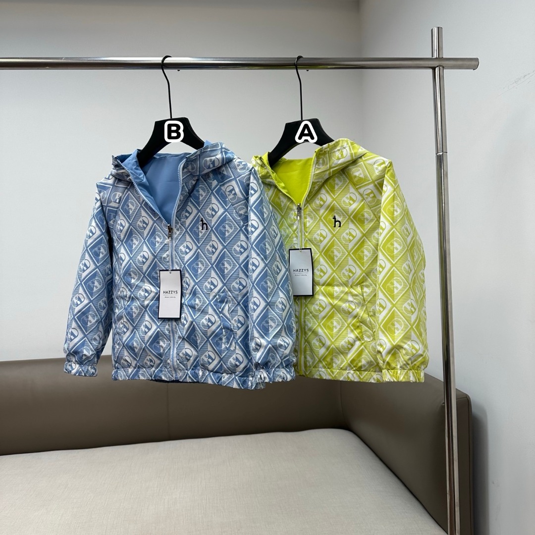 Hazzys 兩面穿防護連帽外套