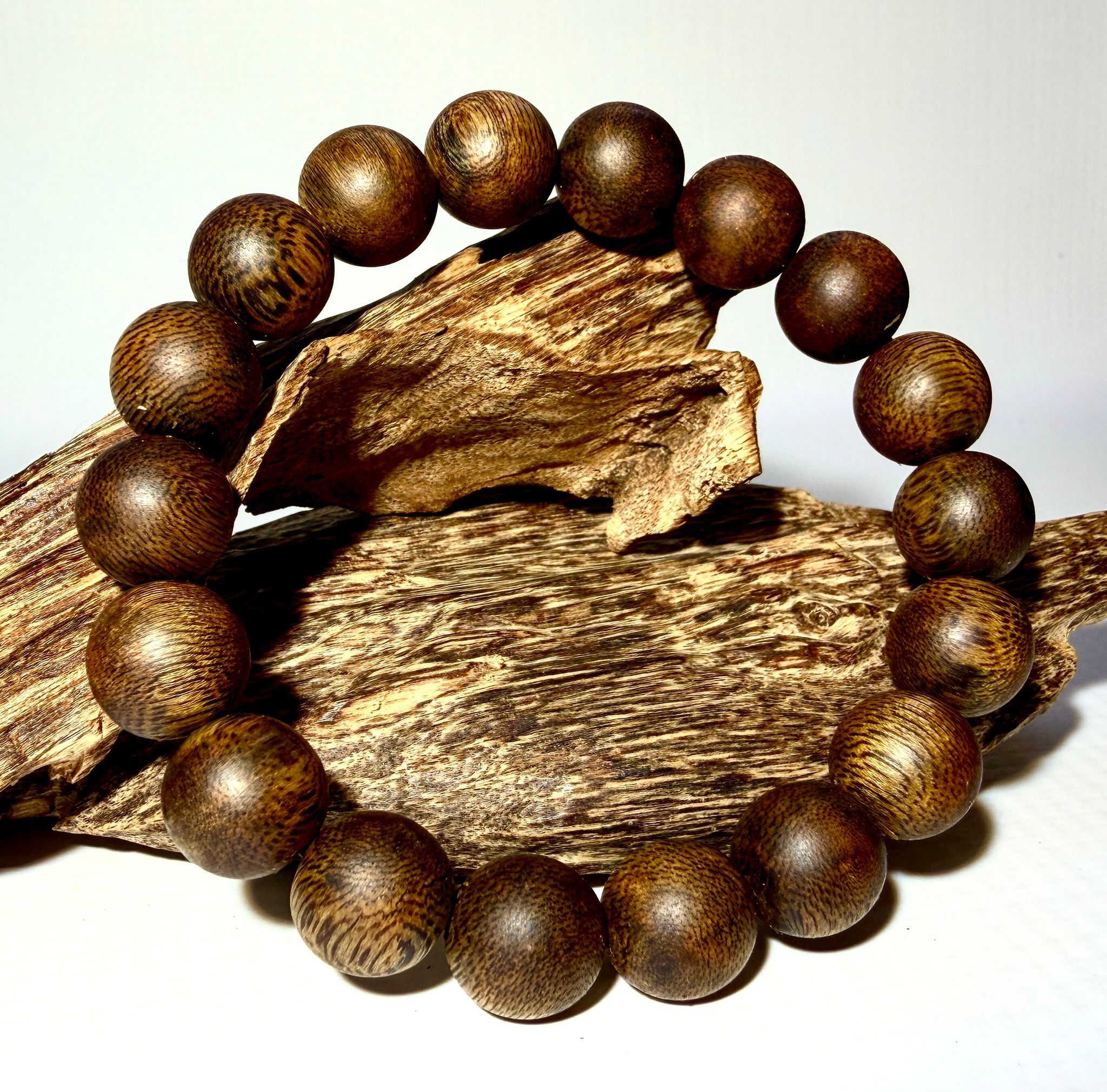 沉香手串 12mm單圈15克 (香韻7星級收藏之選-限香港地區發售及實體店交收)