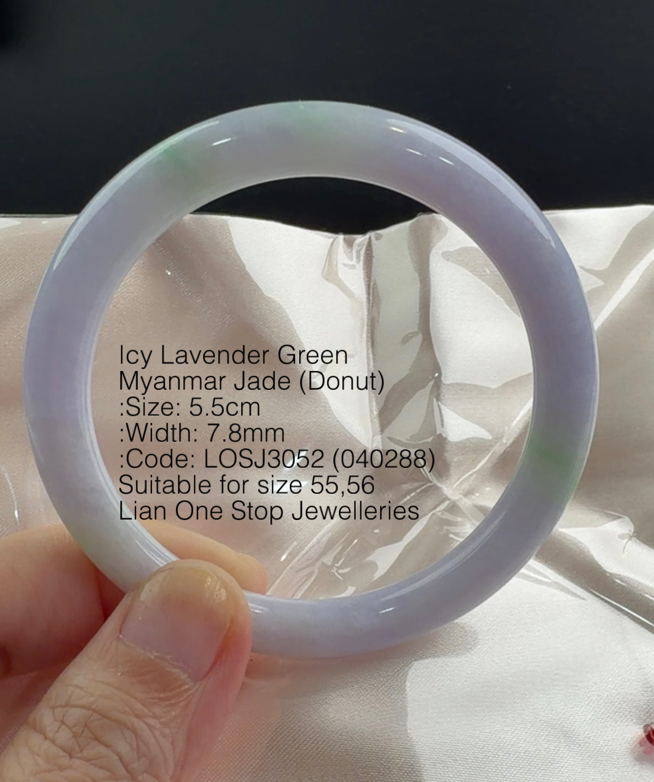 5.5cm Code: LOSJ3052 (040288) Icy Lavender Green Myanmar Jade (Donut)
