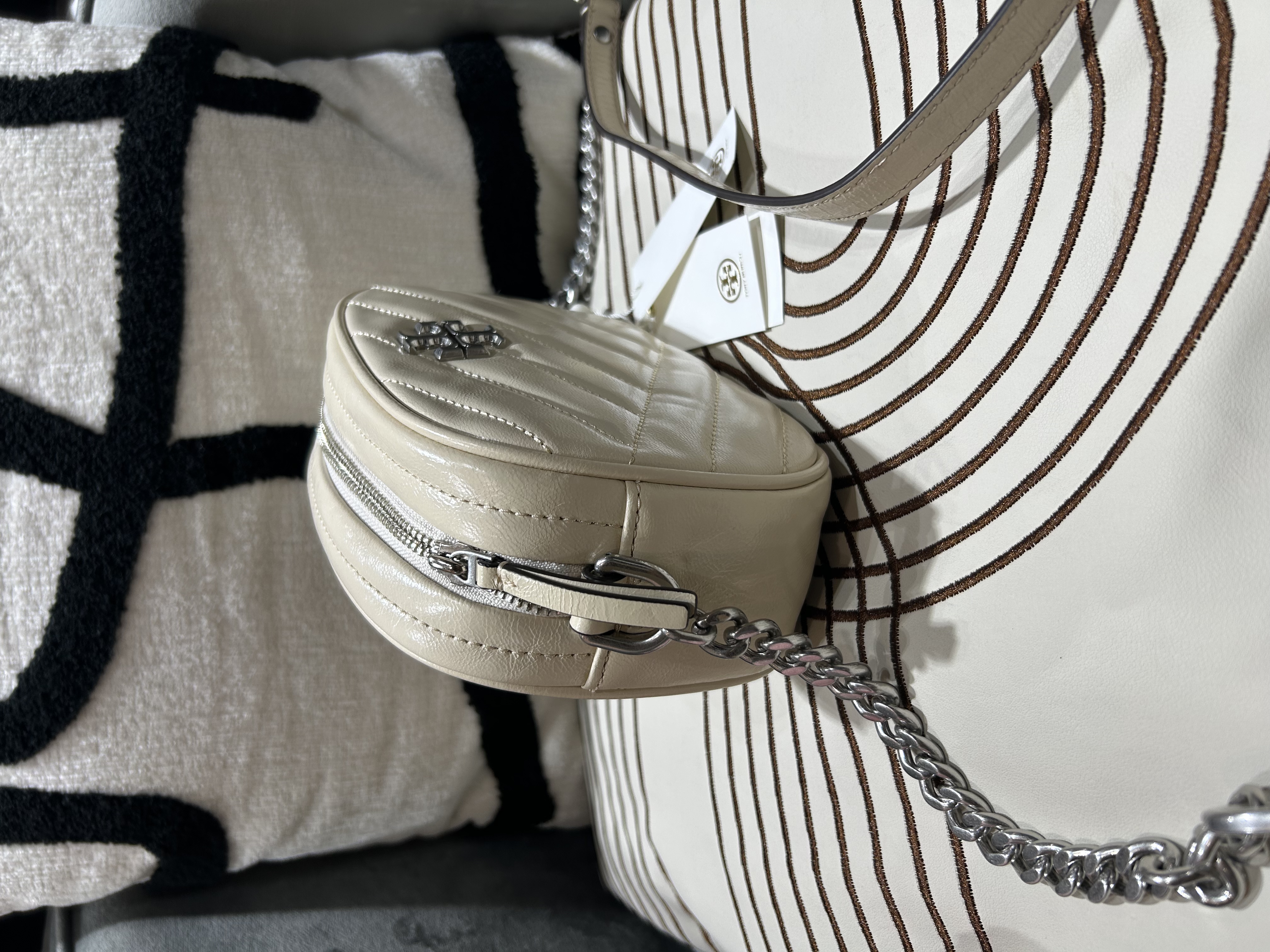 全新 Tory Burch calfskin crossbody bag 全新未使用品✅dust bag ✅tap