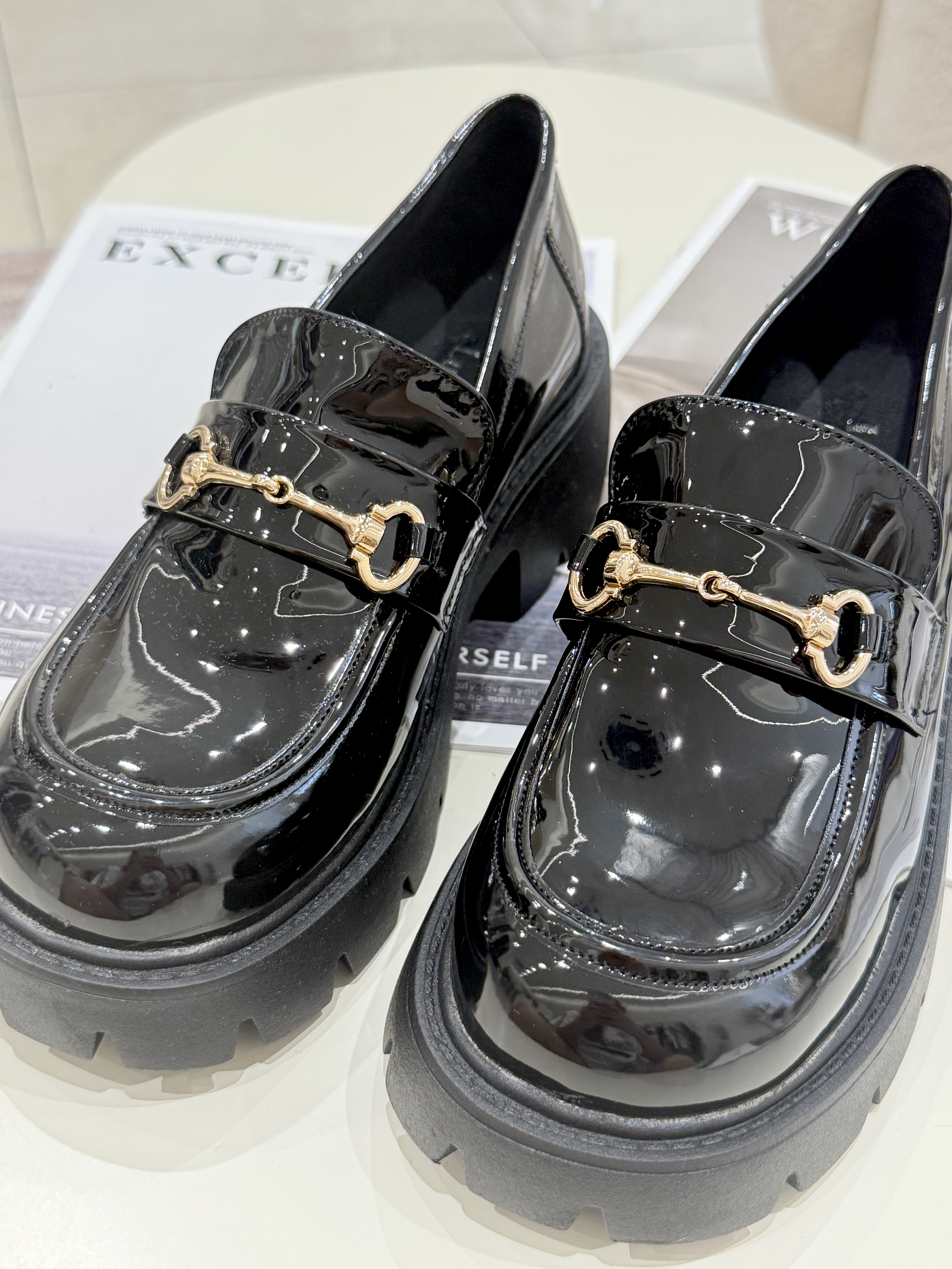 TA77 爆款百搭马蹄扣乐福鞋