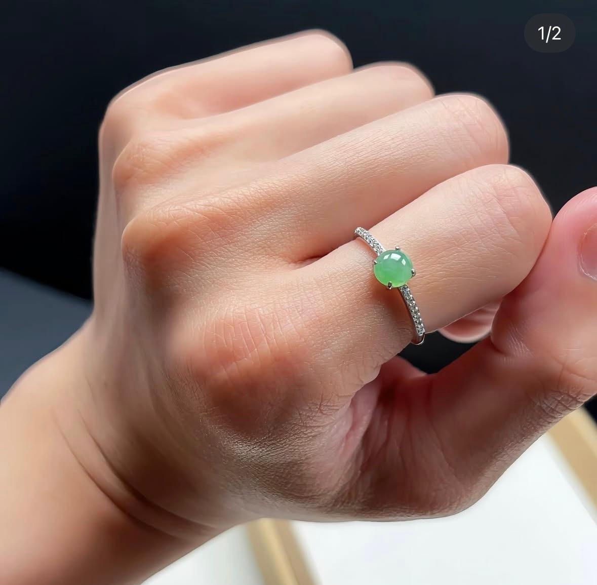 冰綠翡翠銀鑲戒指(活口戒）