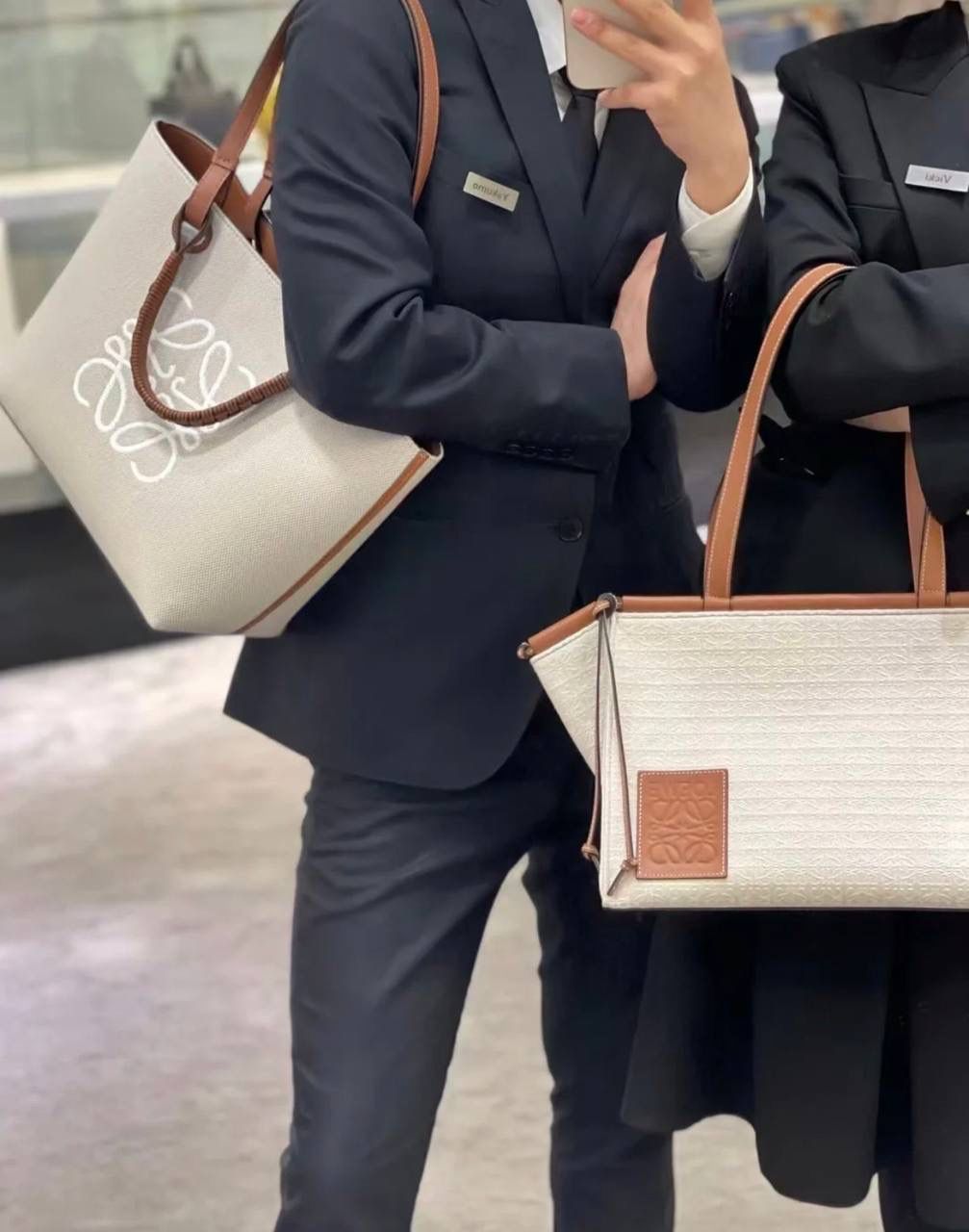 Loewe 罗意威 Anagram 帆布小号手提托特包