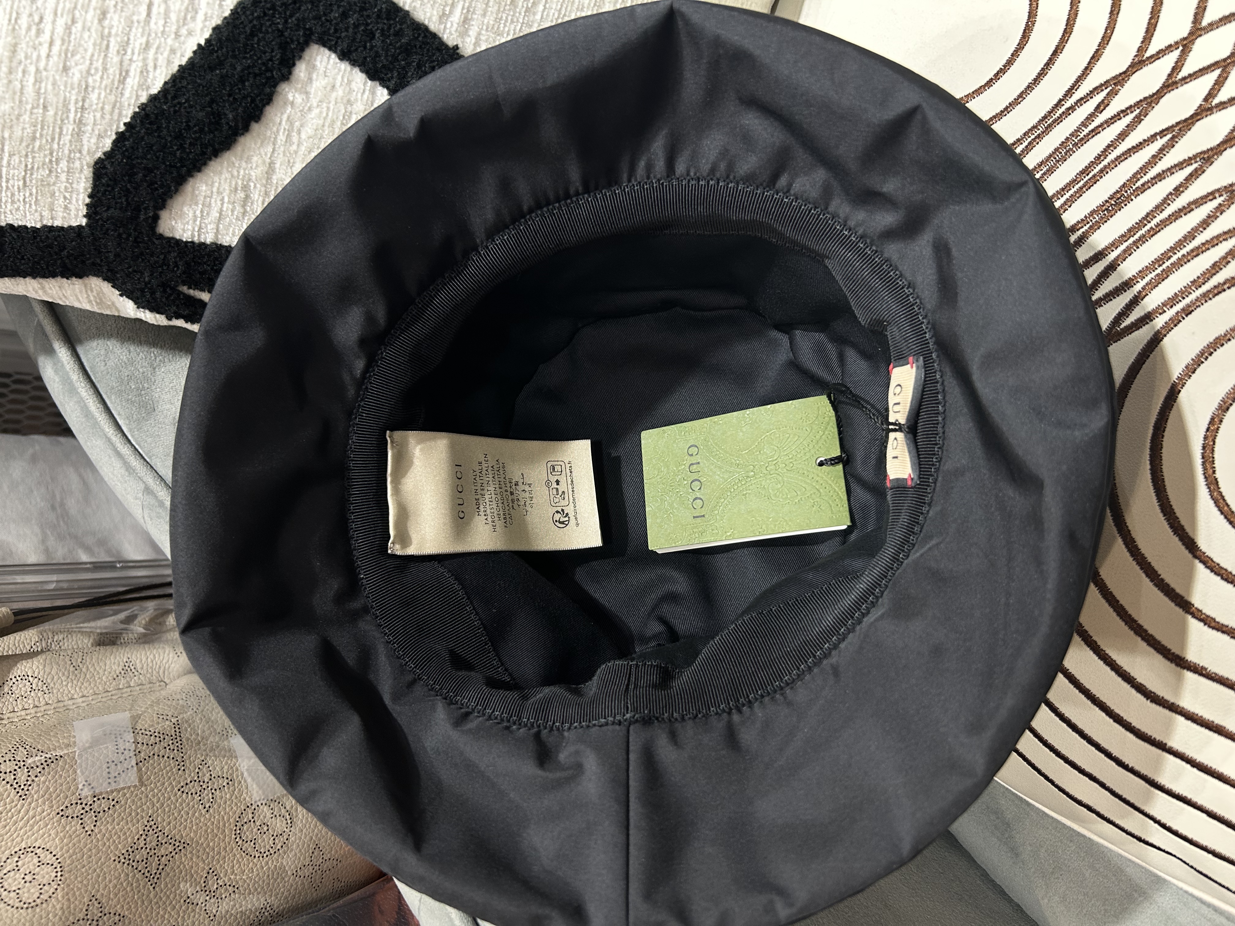 全新 Gucci bucket hat gg marmont nylon 100%Authentic ,100%new全新  ✅塵袋✅tap booklet