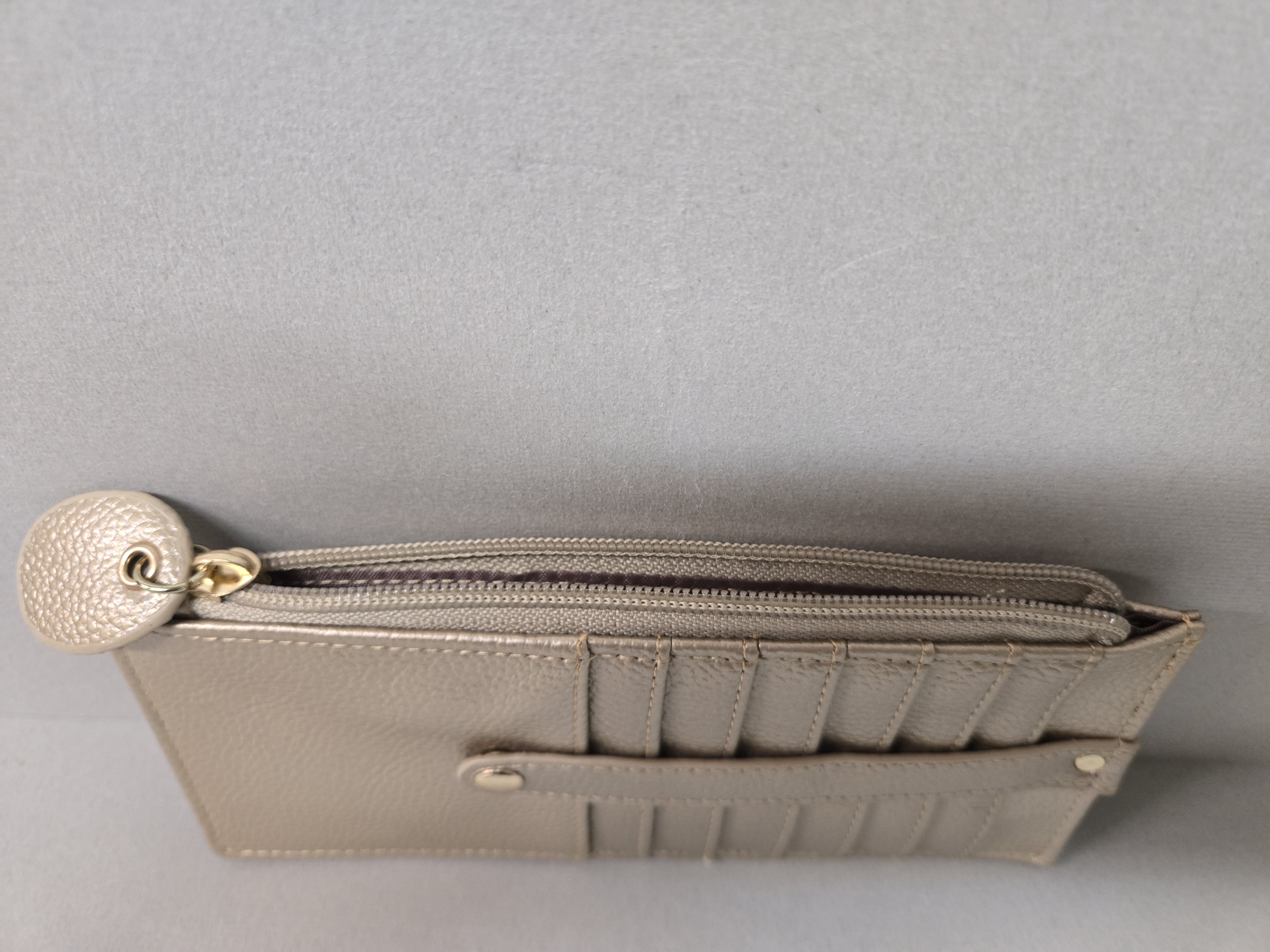 淺金色刺繡貓咪咭套及銀包兩用