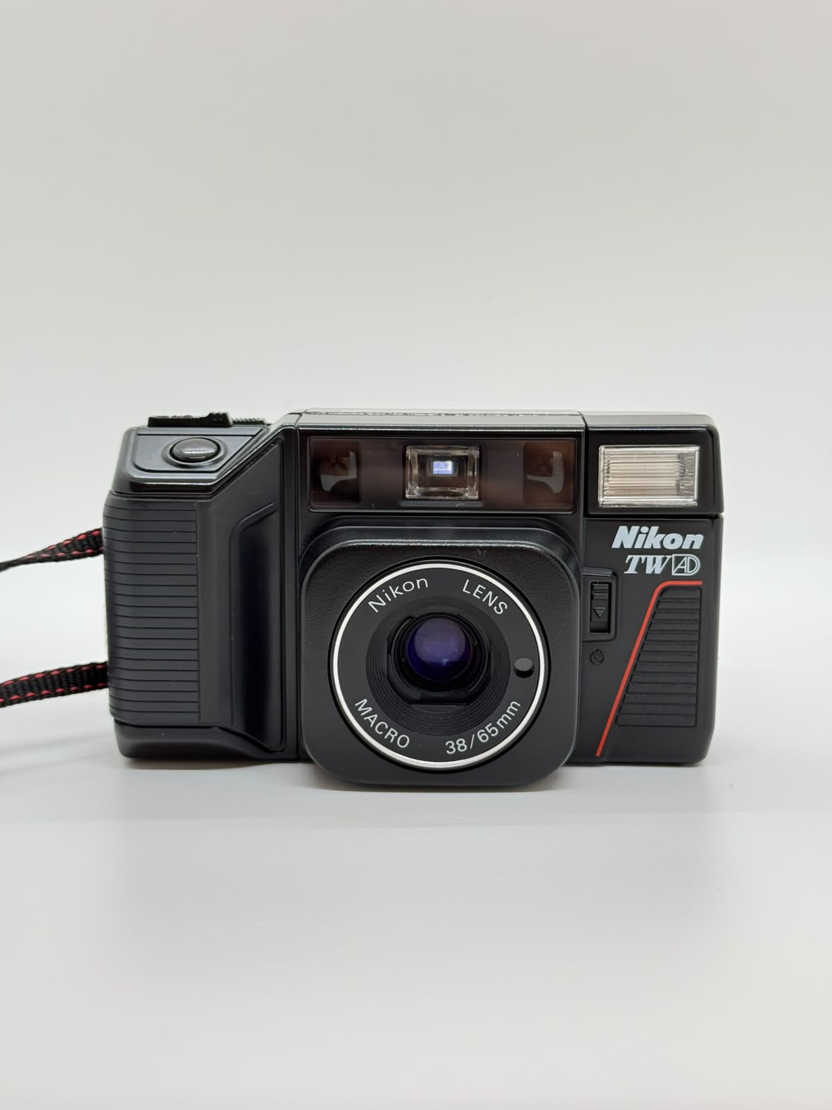 Nikon L35 TWAD Point and Shoot (傻瓜機)菲林相機 
