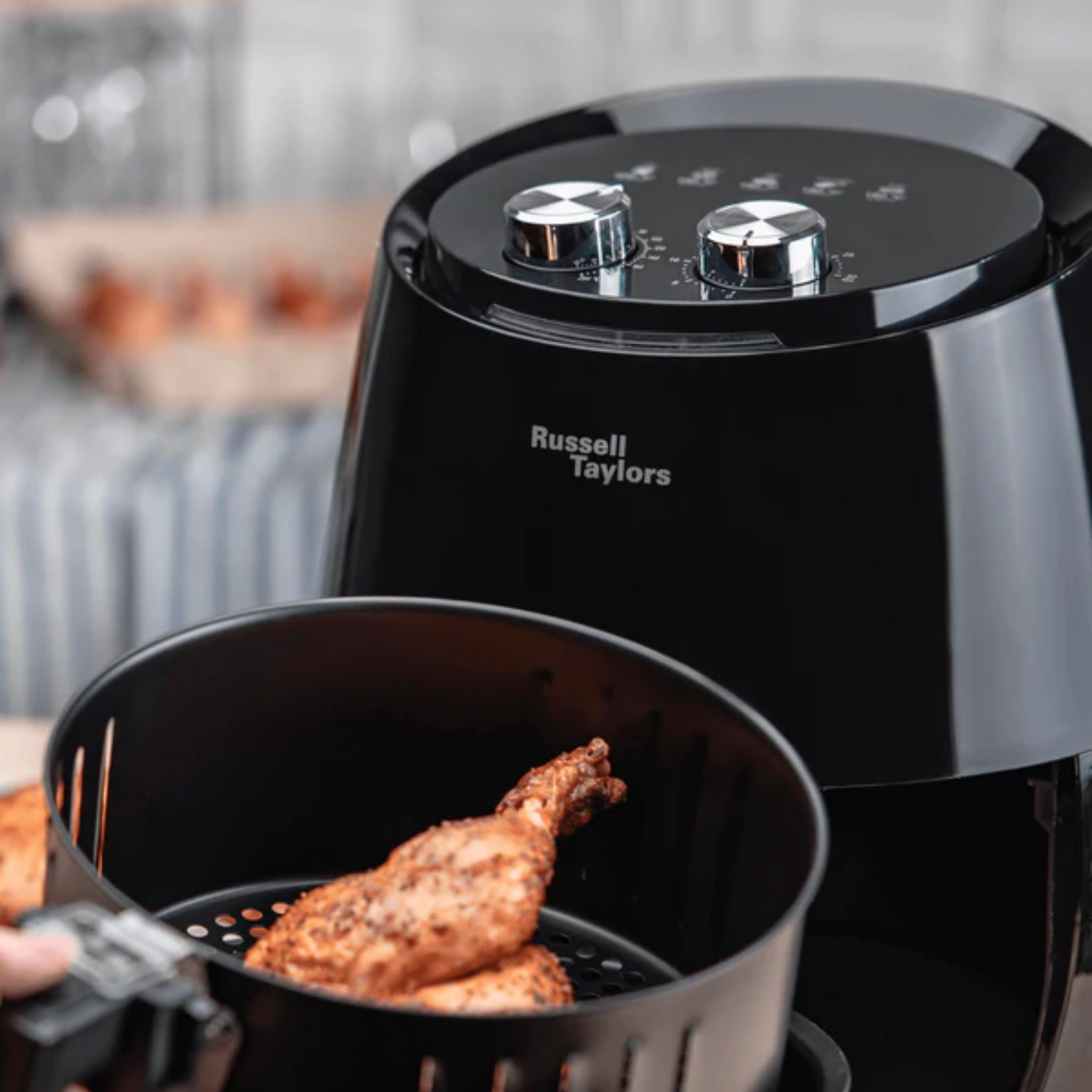 Russell Taylors 4.8L Air Fryer (AF-34)