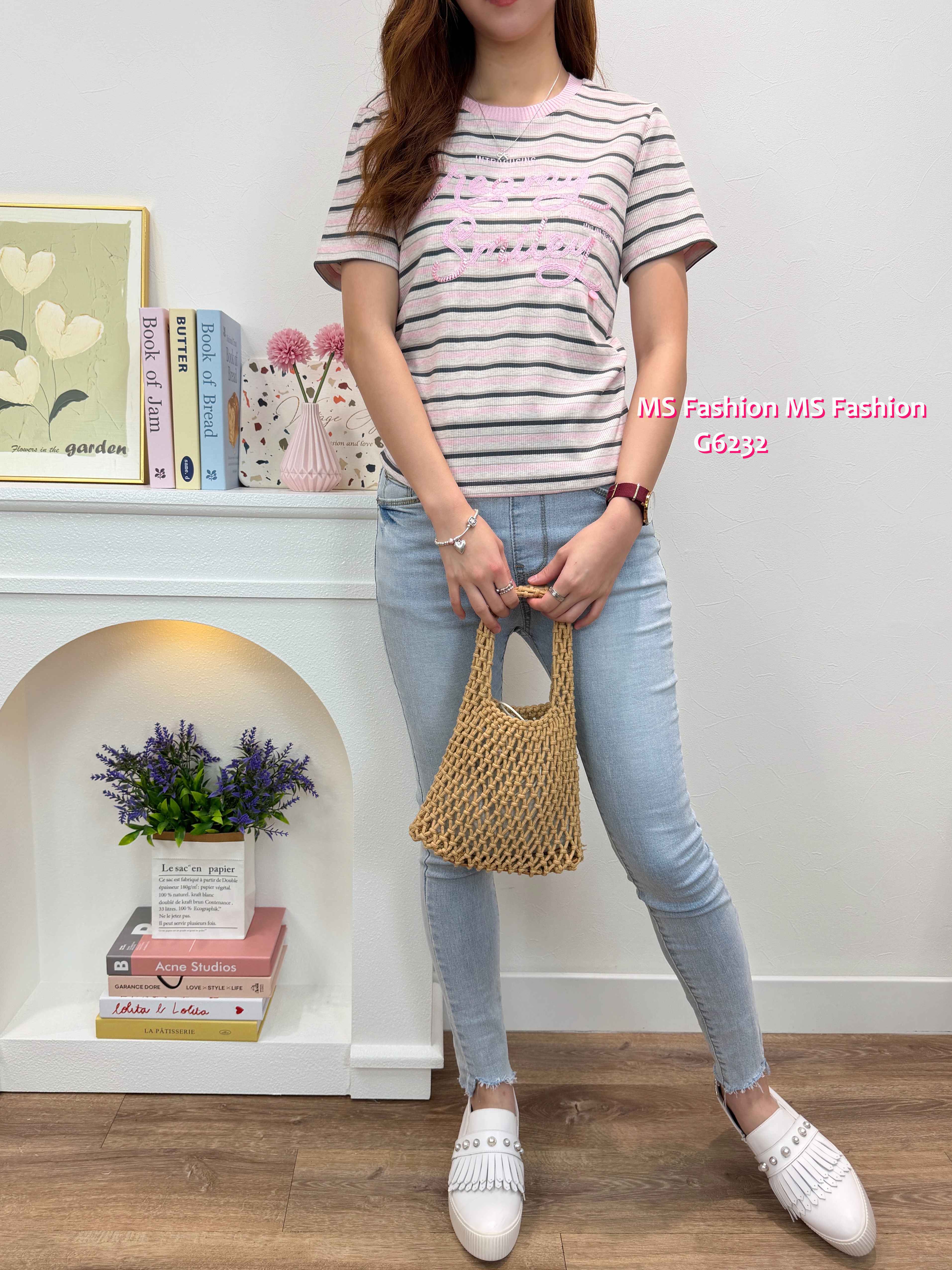 G6232 韓國🇰🇷扭繩字母橫間top