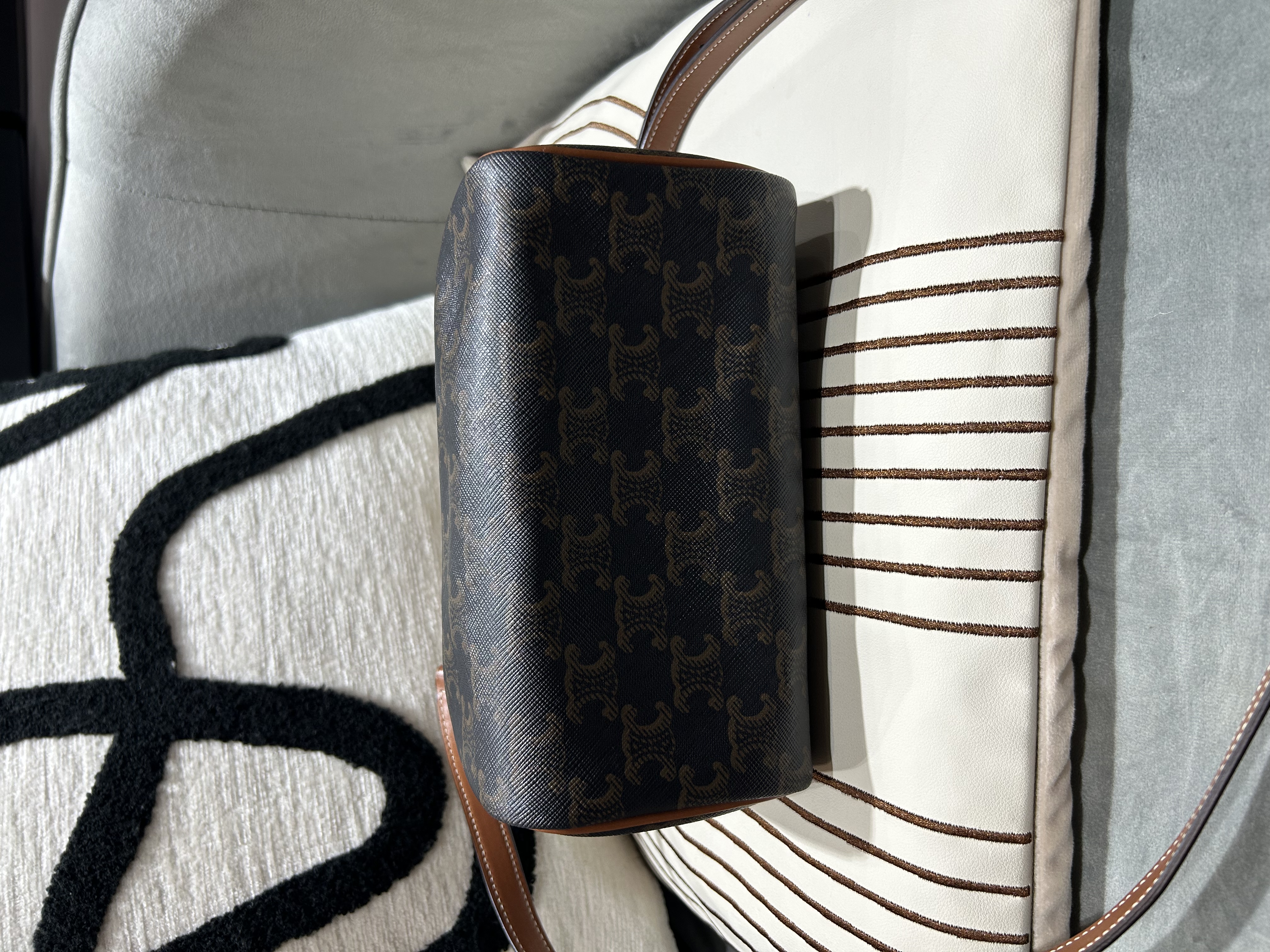 CELINE Triomphe Small Boston 2 way bag 100%Authentic, 98%New✅Strap ✅Dust bag