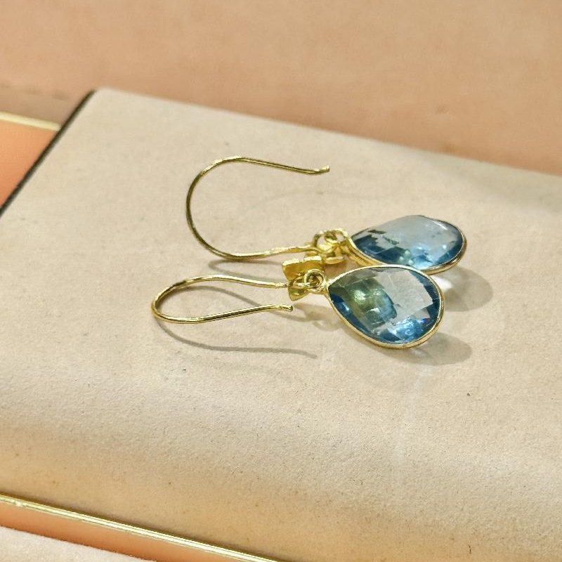 Vintage Recomposed Czechoslovakian Faceted Glass Hook Earrings(C043)