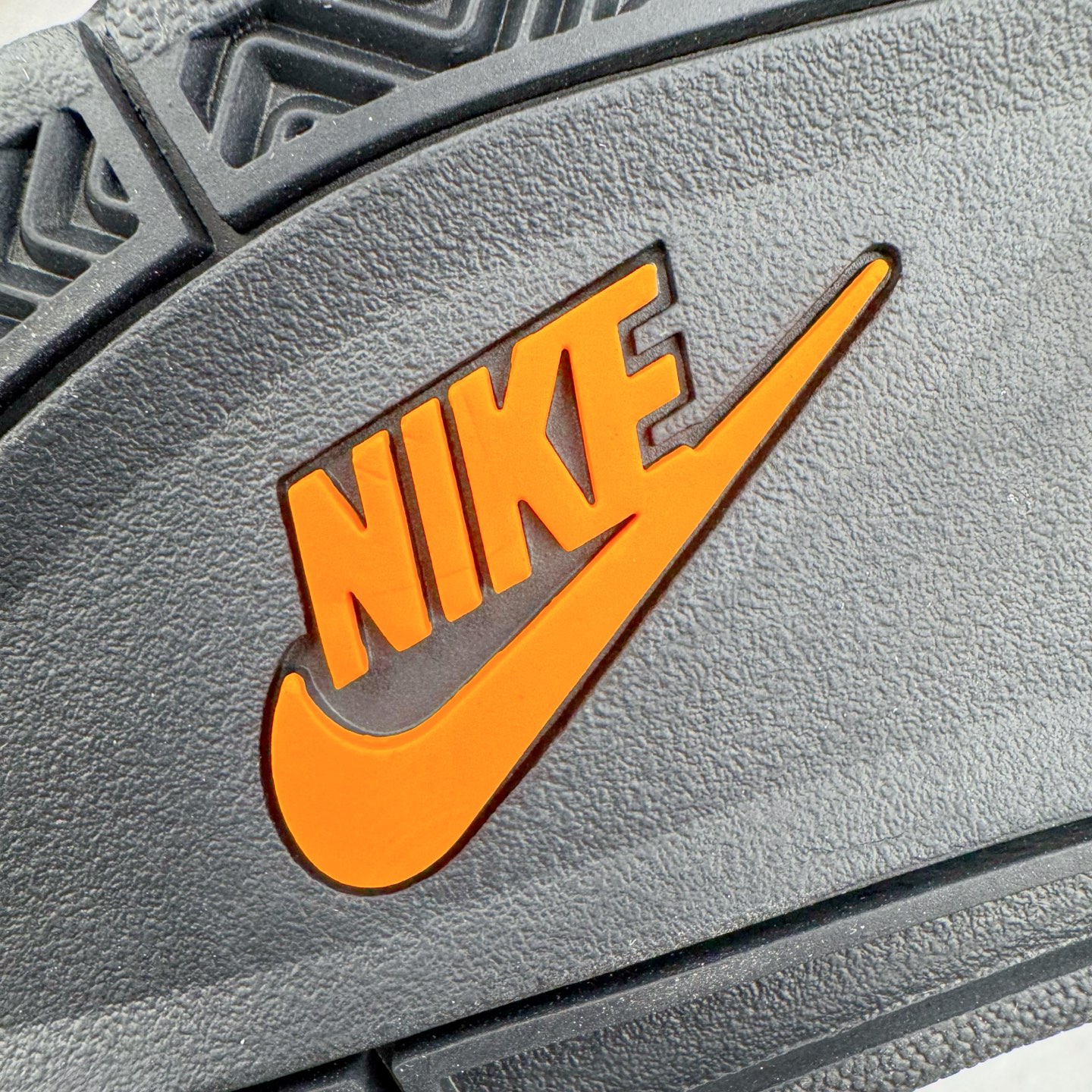 Undefeated x Nike Air Jordan 4 Retro IB1519-200