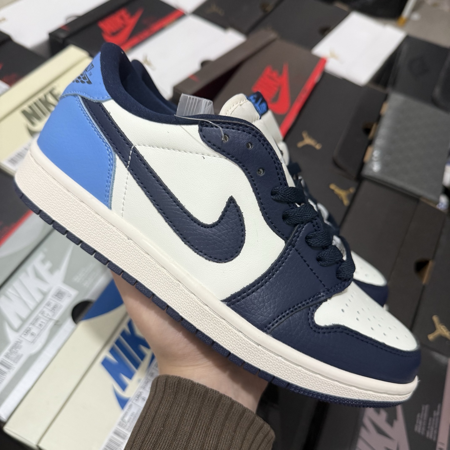 Nike Air Jordan 1 Low "Obsidian" CZ0790-400