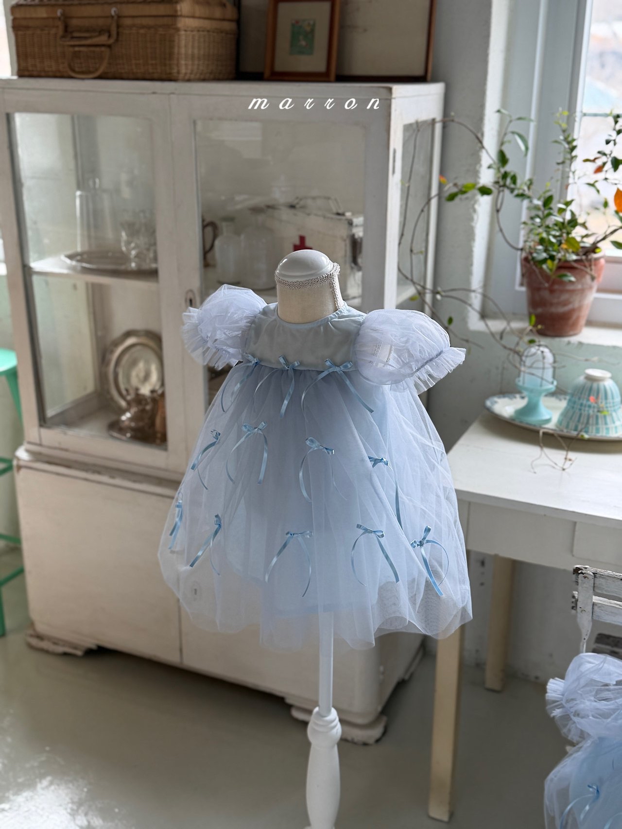 ☀️預訂 韓國直送☀️🇰🇷Marron兩色絲帶薄紗泡泡袖連身裙