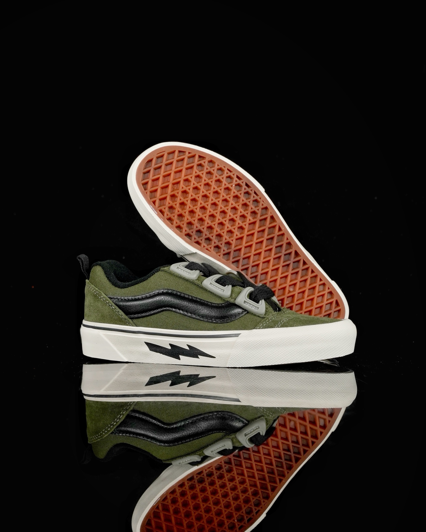 Vans Knu Skool