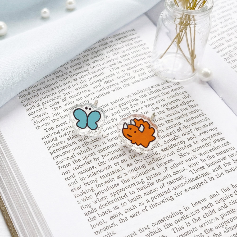 【台灣7-11 預購】JOGUMAN 壓克力耳環（TRICERA款）