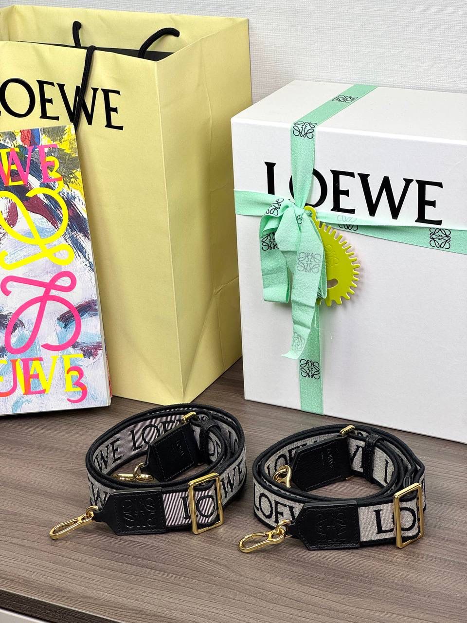 👉🏻刺绣肩带（黑金）对比🆚 通用款【左边】🆚升级版【右边】