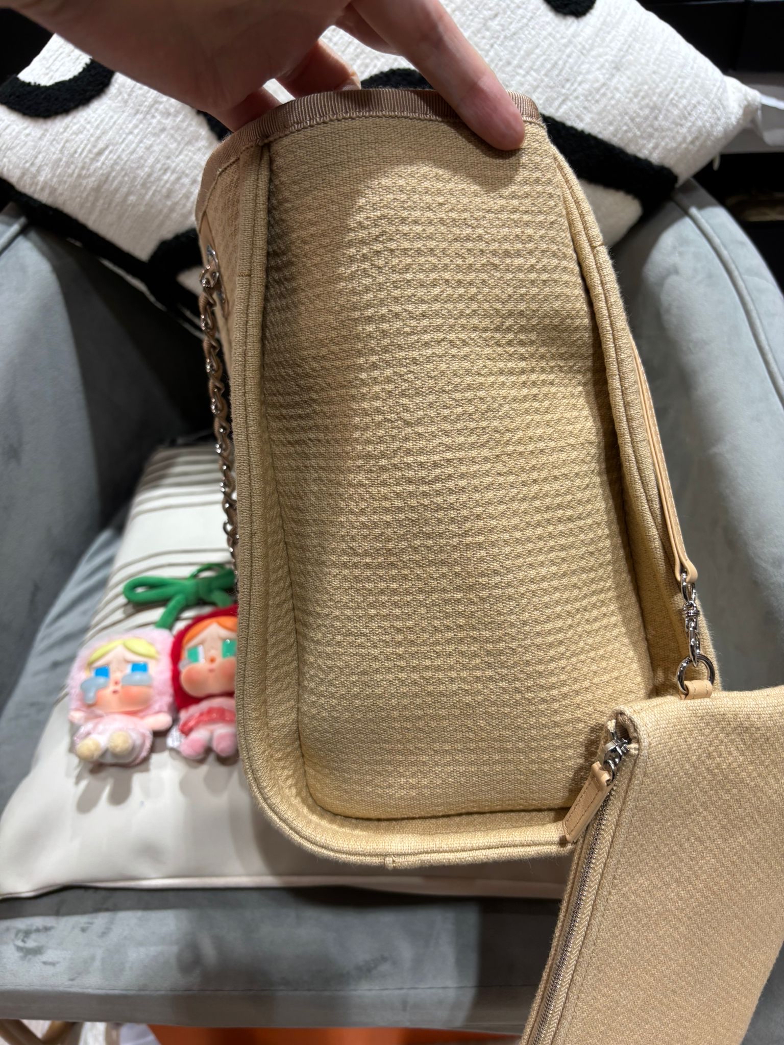 Chanel deauville tote bag with pouch 100%Authentic,98%new ✅晶片✅dust bag✅pouch 