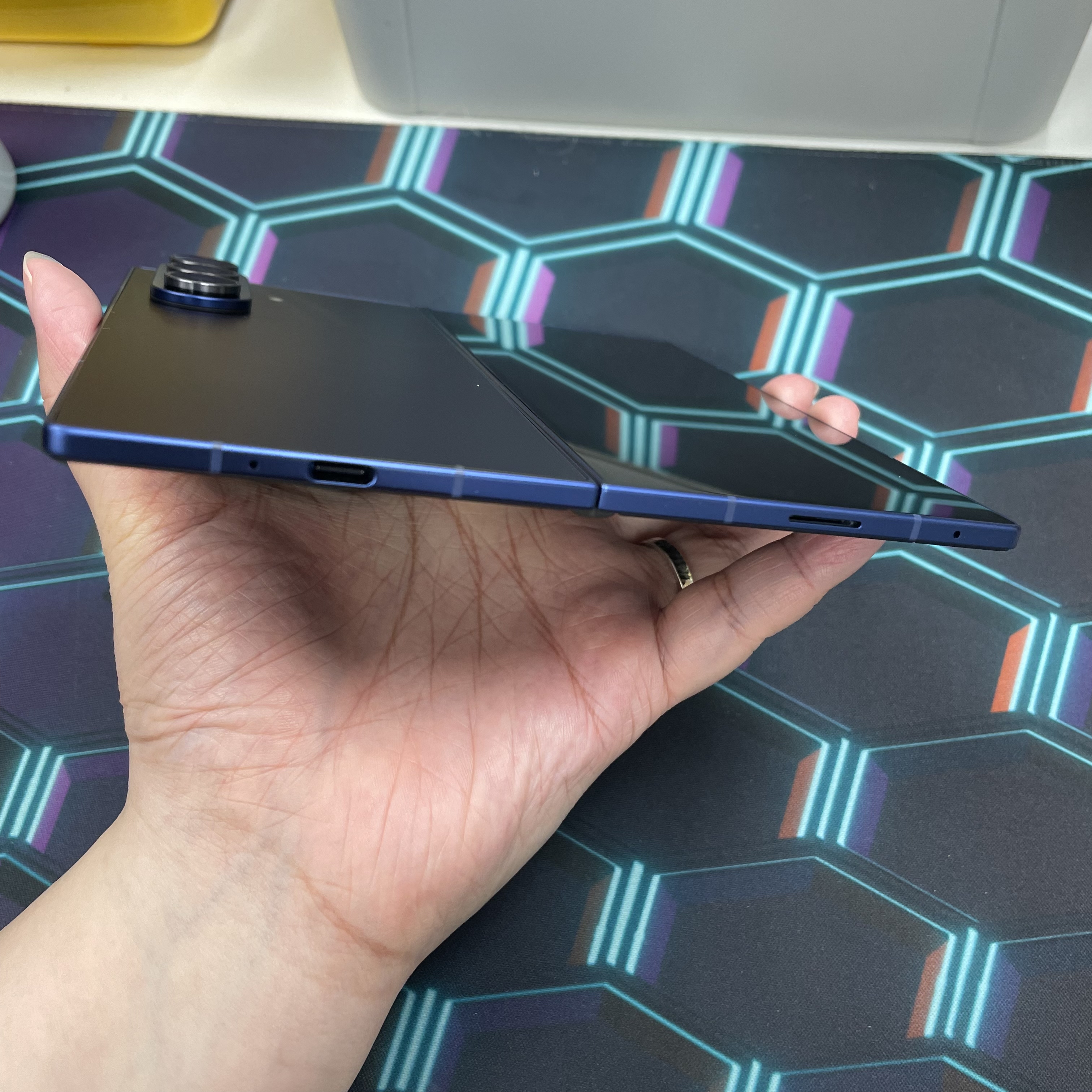 *5975 Galaxy Z Fold 7 勁靚機 16+1TB 藍色 blue
