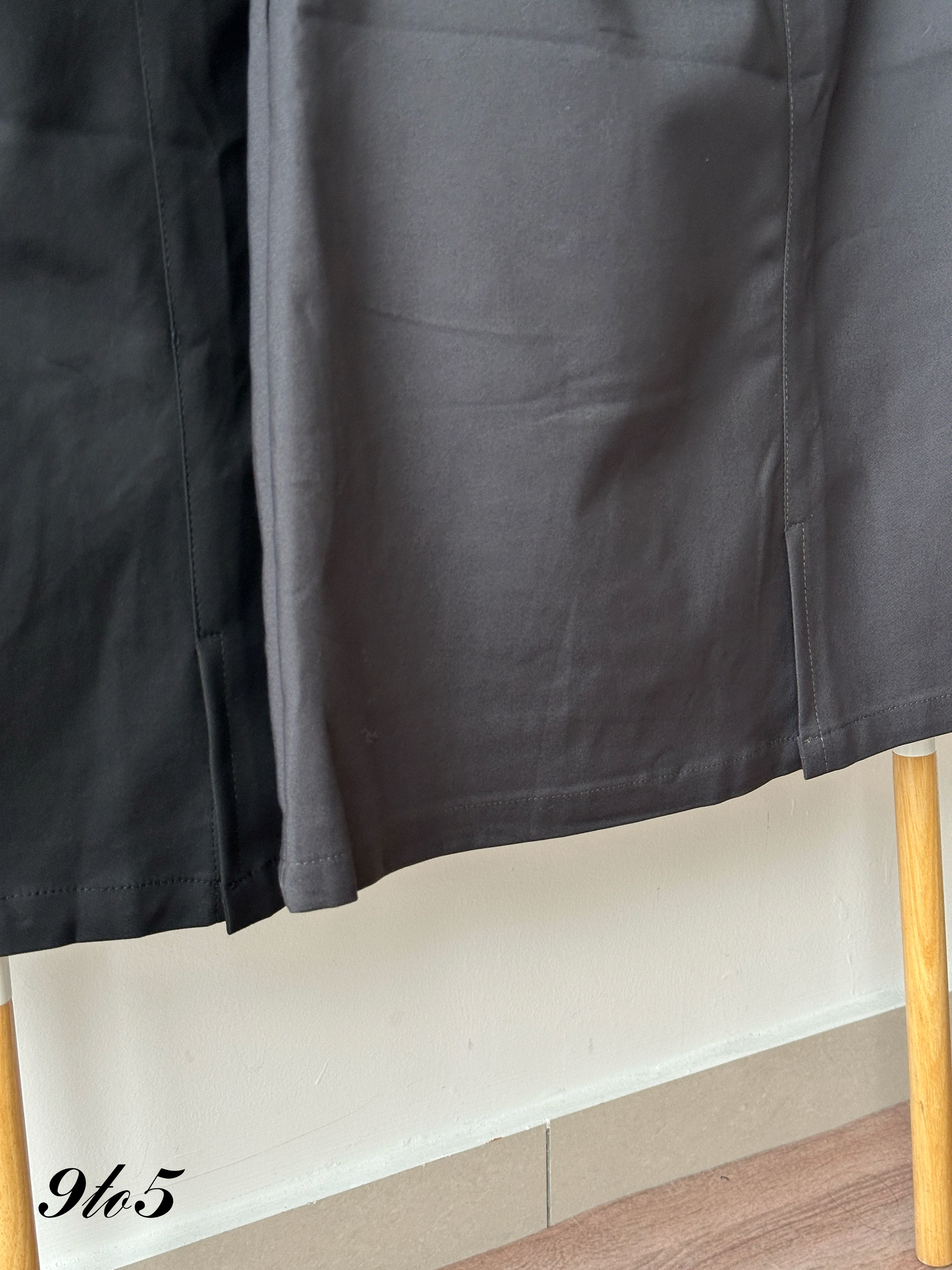 S1979 A Line Midi Skirt - Black & Grey