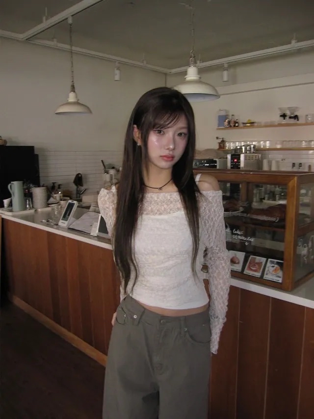 【 店主自留 ♪ 滿滿韓妹感！垂感U領編織蕾絲兩件裝🤍✨ 】 Lace Up Day Top Set(三色入)