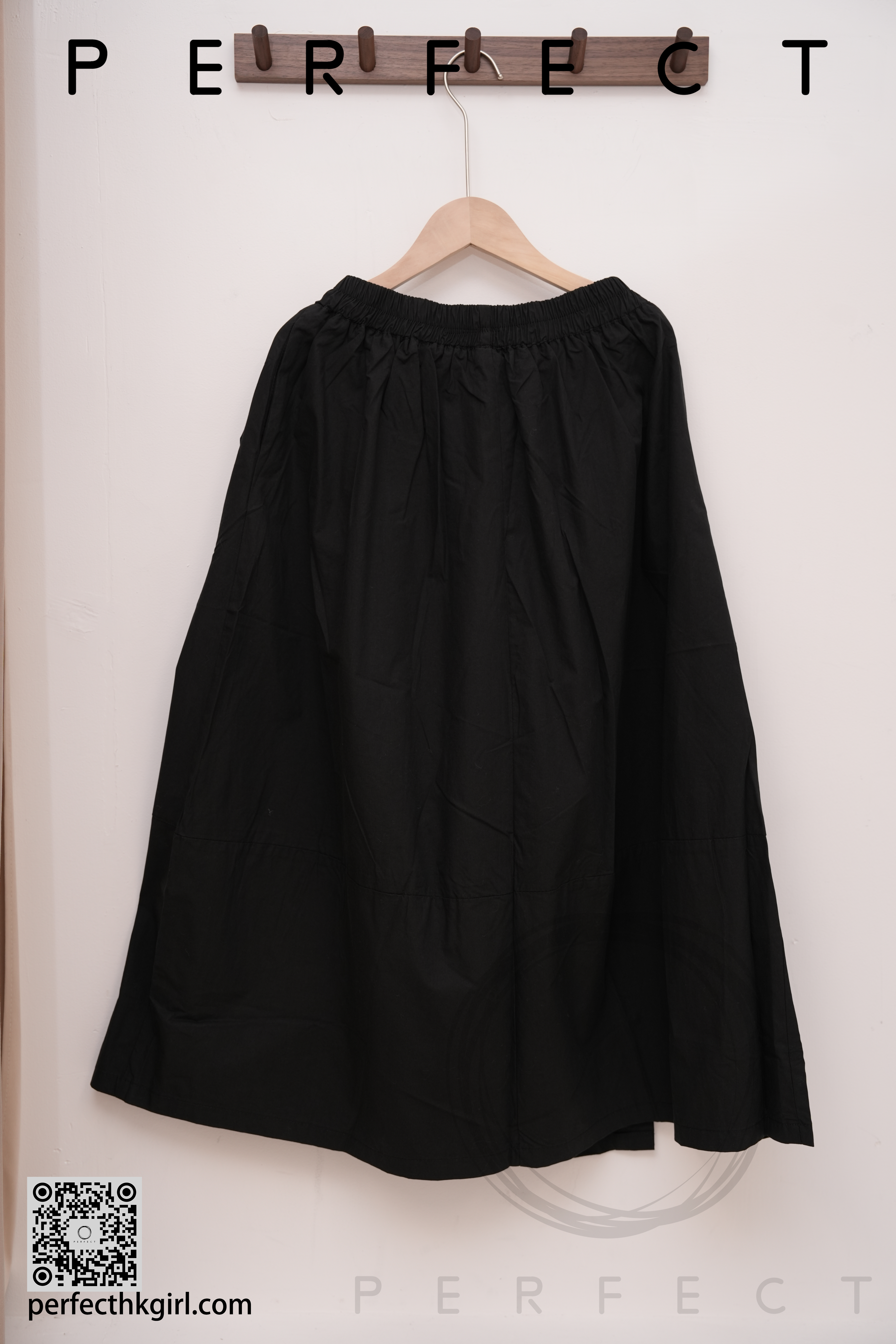 S0042_鈕扣款A字半身裙（顯瘦黑色）