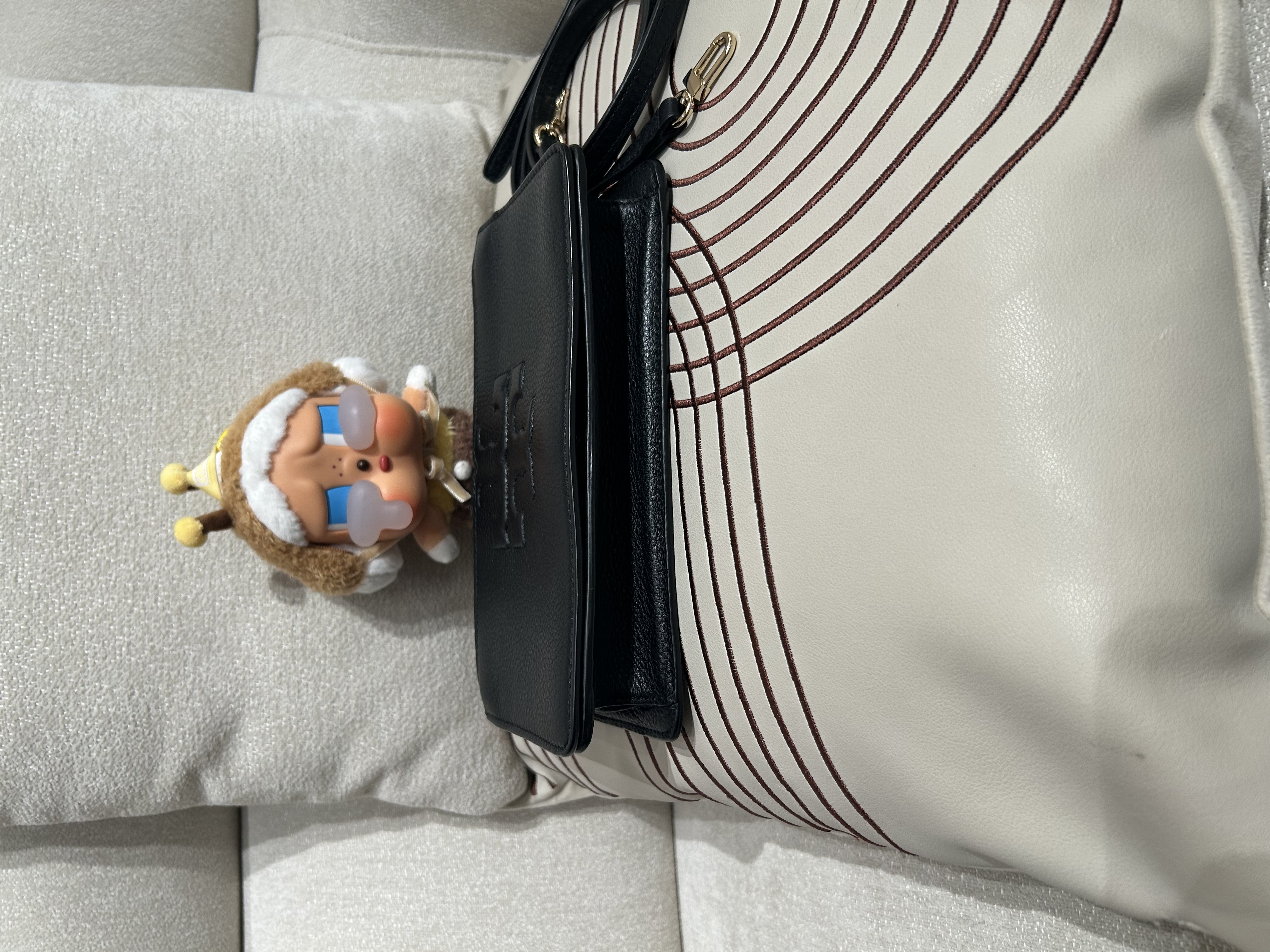 Tory Burch WOC Black Calfskin 100%Authentic, 95%New 