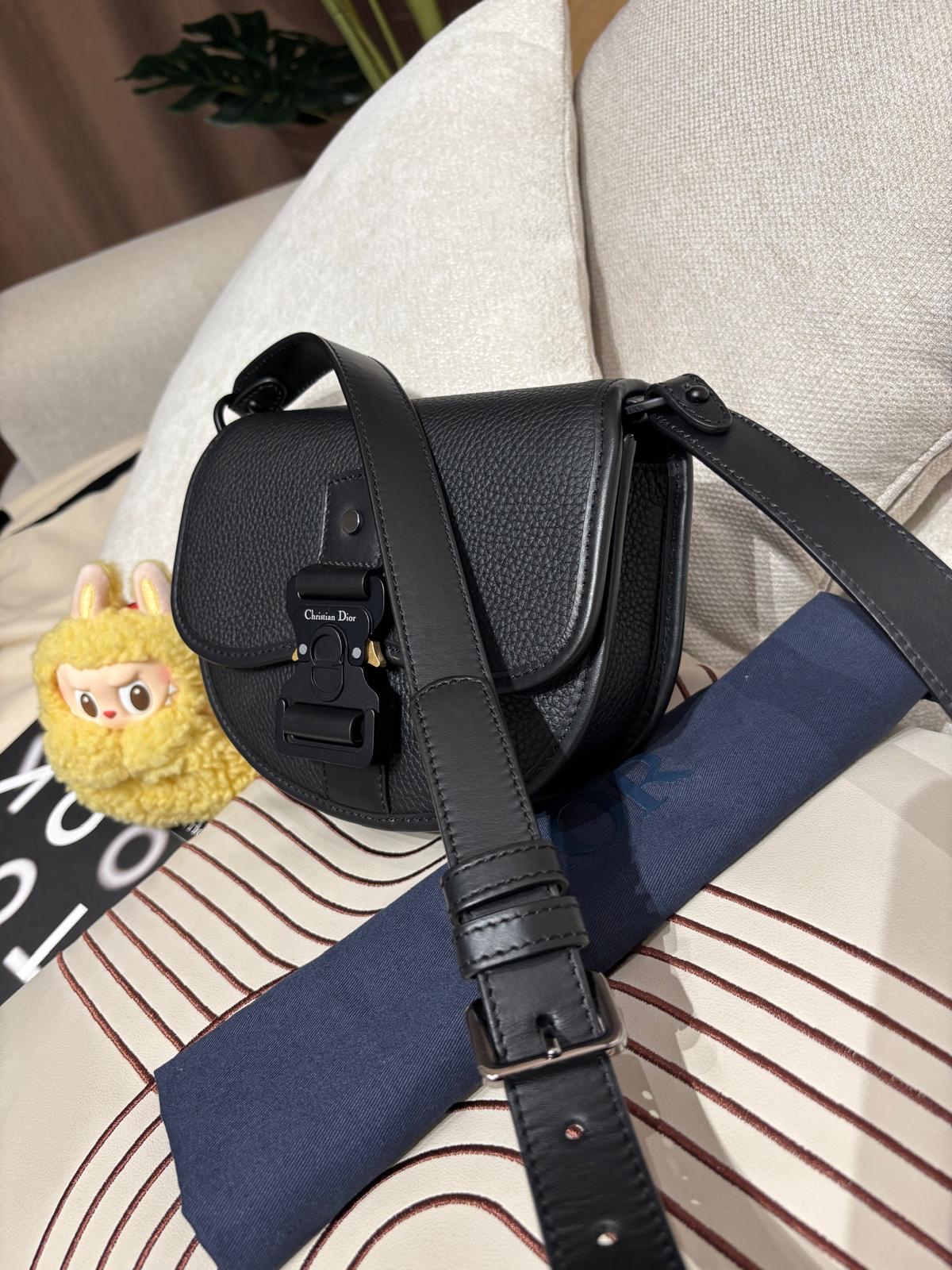 Dior Mini Gallop Shoulder Bag calfskin 100%Authentic, 98%New ✅Dust bag