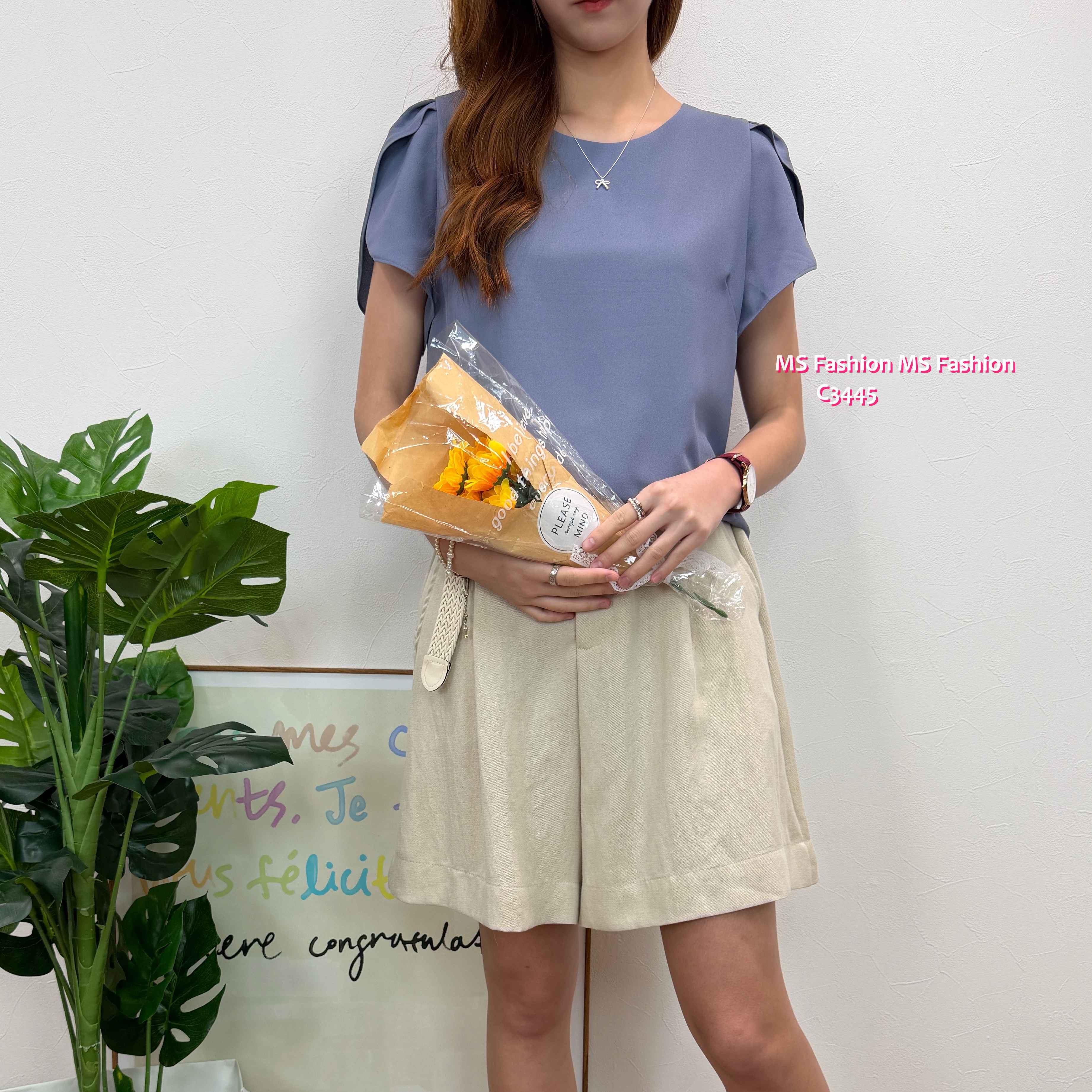C3445 韓國🇰🇷靚料荷葉袖top
