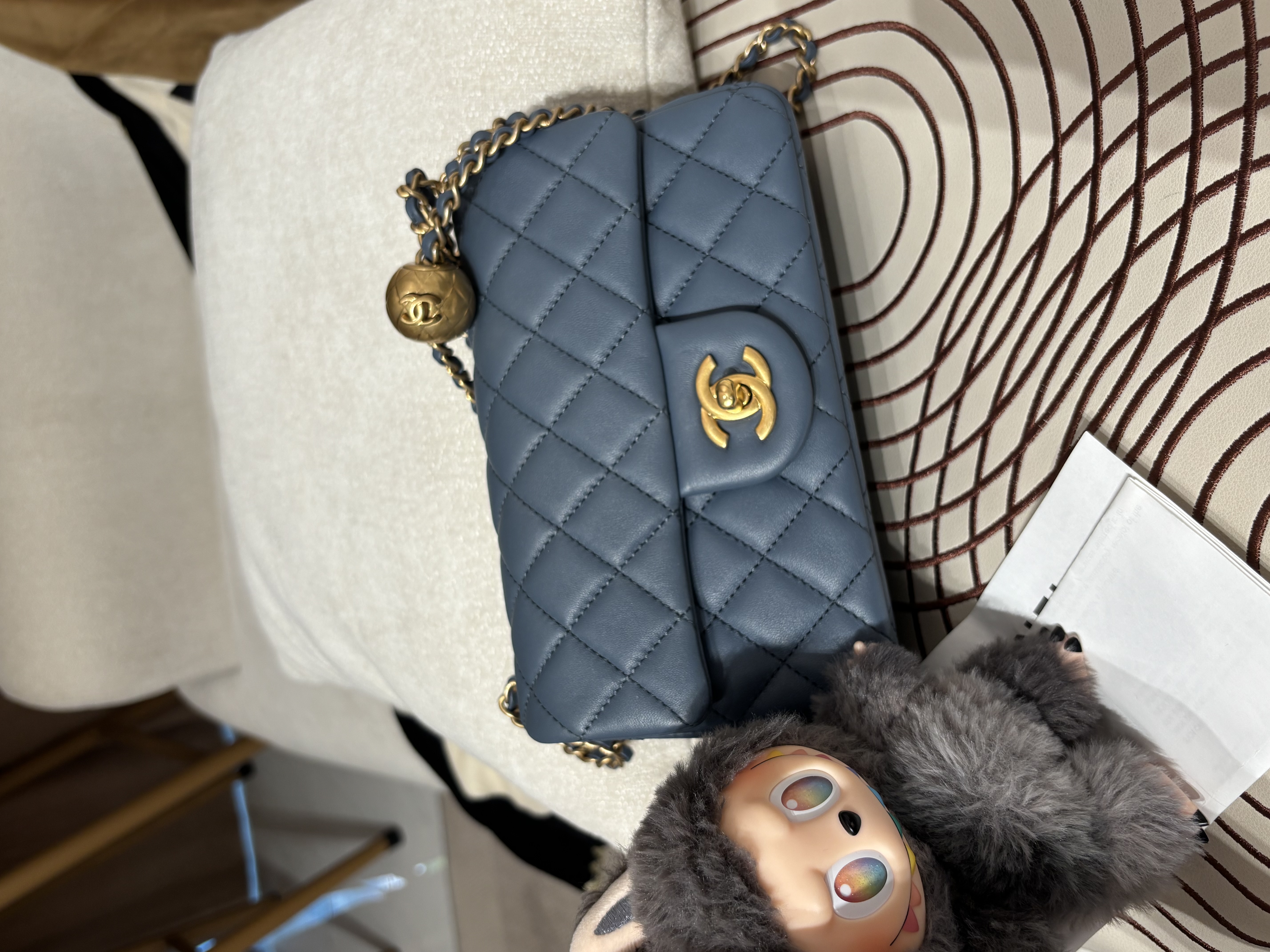 未使用品 Chanel mini flap bag with pearl crush 金球 100%Authentic ,Unused  ✅香港專門店收據✅晶片✅塵袋✅box