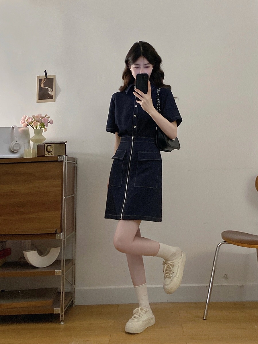 B86(3573) 韩版JEANS翻领假两件设计感拼下摆拉链双翻盖口袋蓝连身裙 