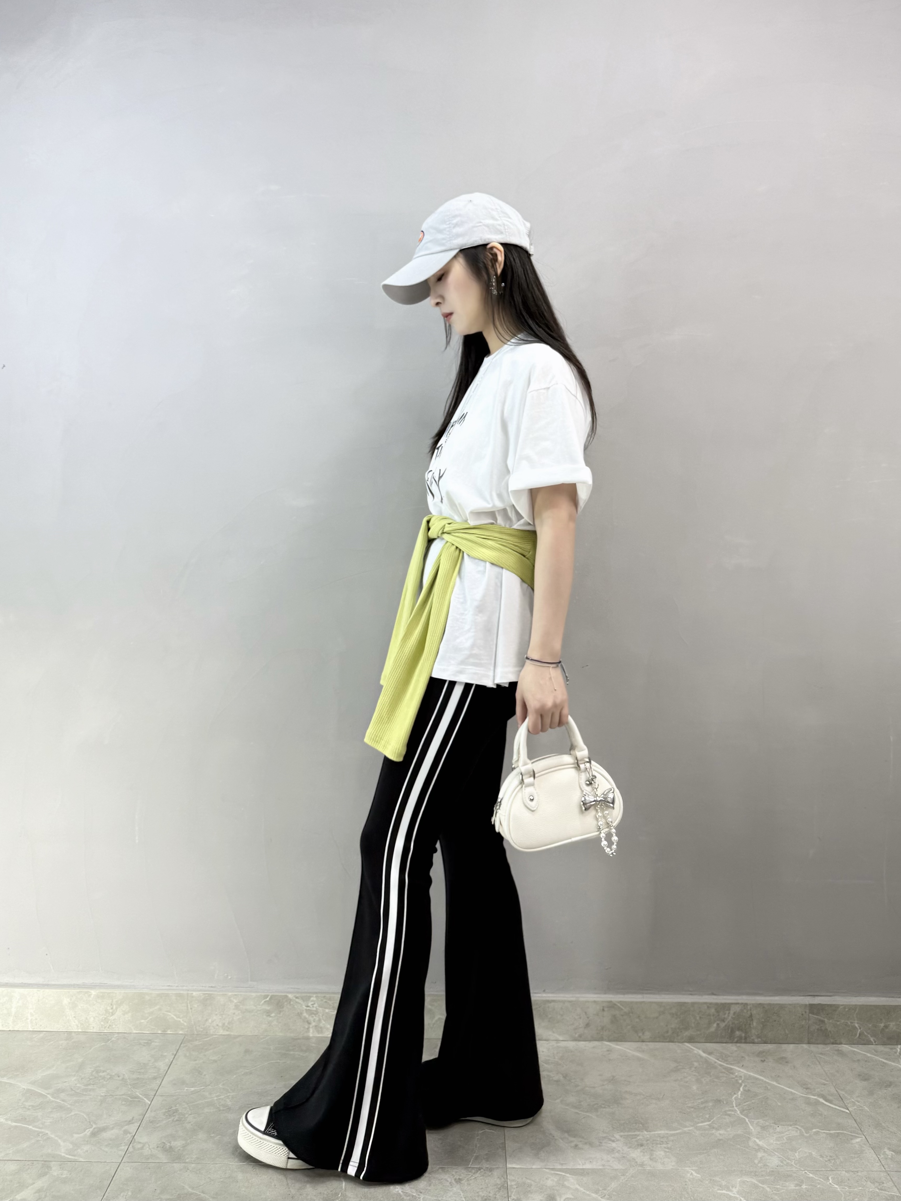 K61 側開叉英文字Tee