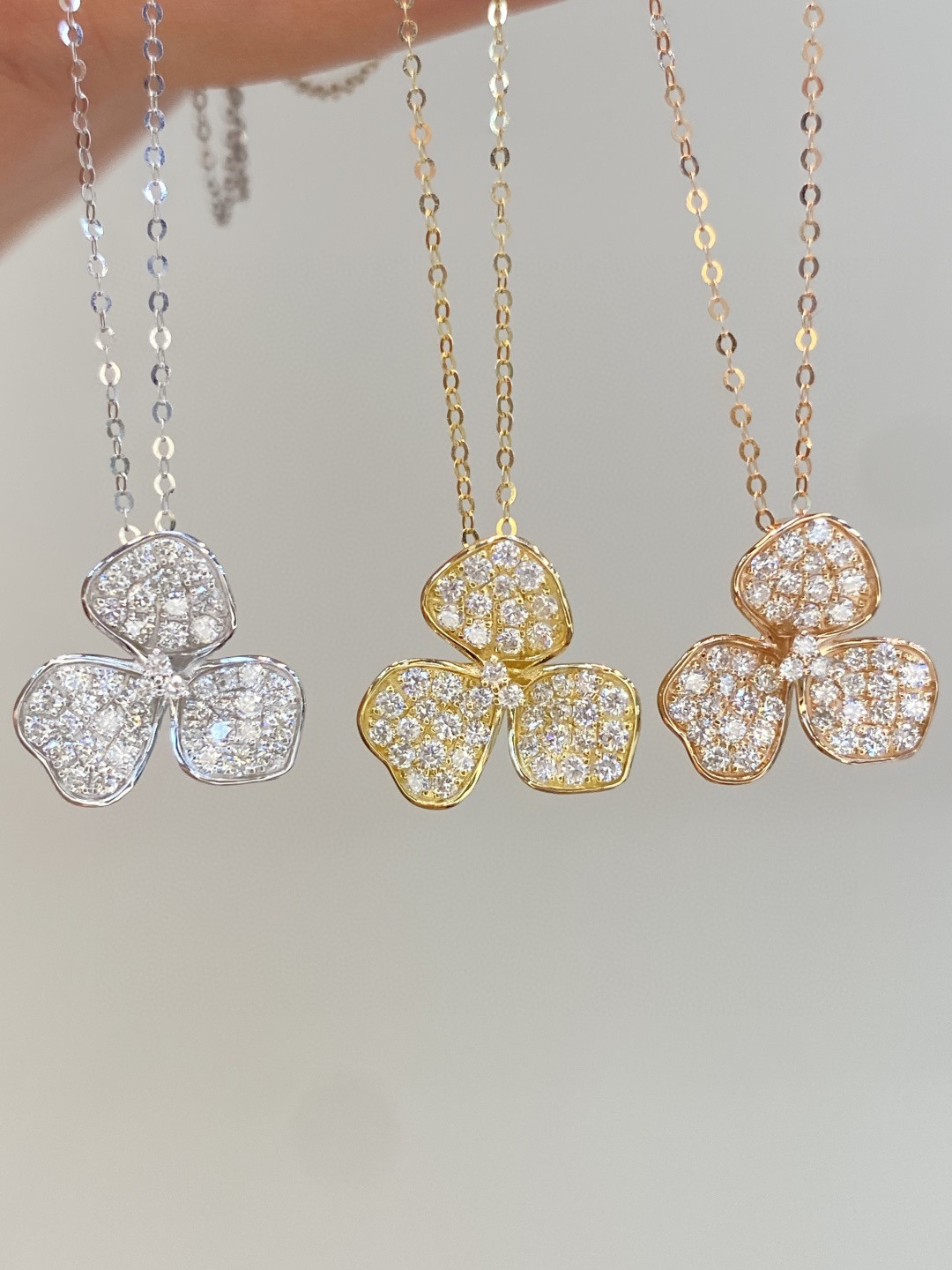 18K Diamond Necklace 