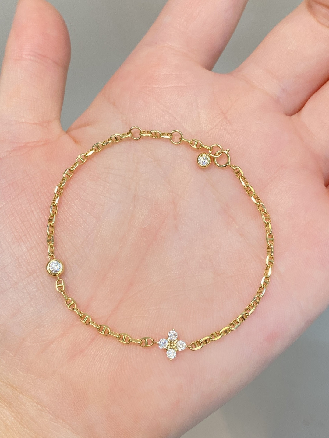 18K Diamond Bracelet 