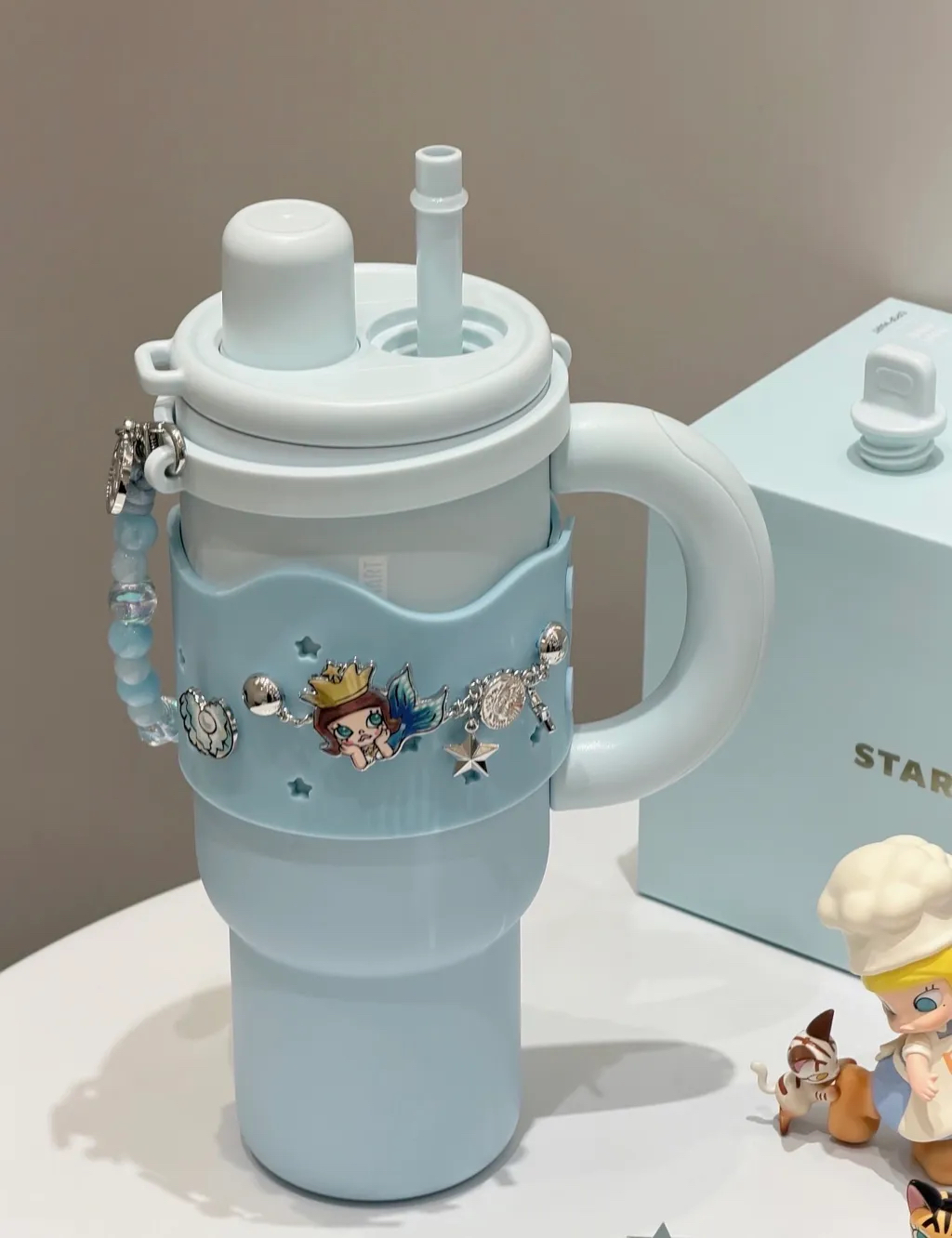 Starbucks中國限定 X Popmart   Molly20週年星Molly洞洞不鏽鋼杯 1170ml  