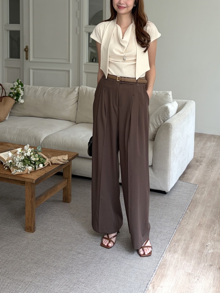The Daily Tie Detail Top (Cream)