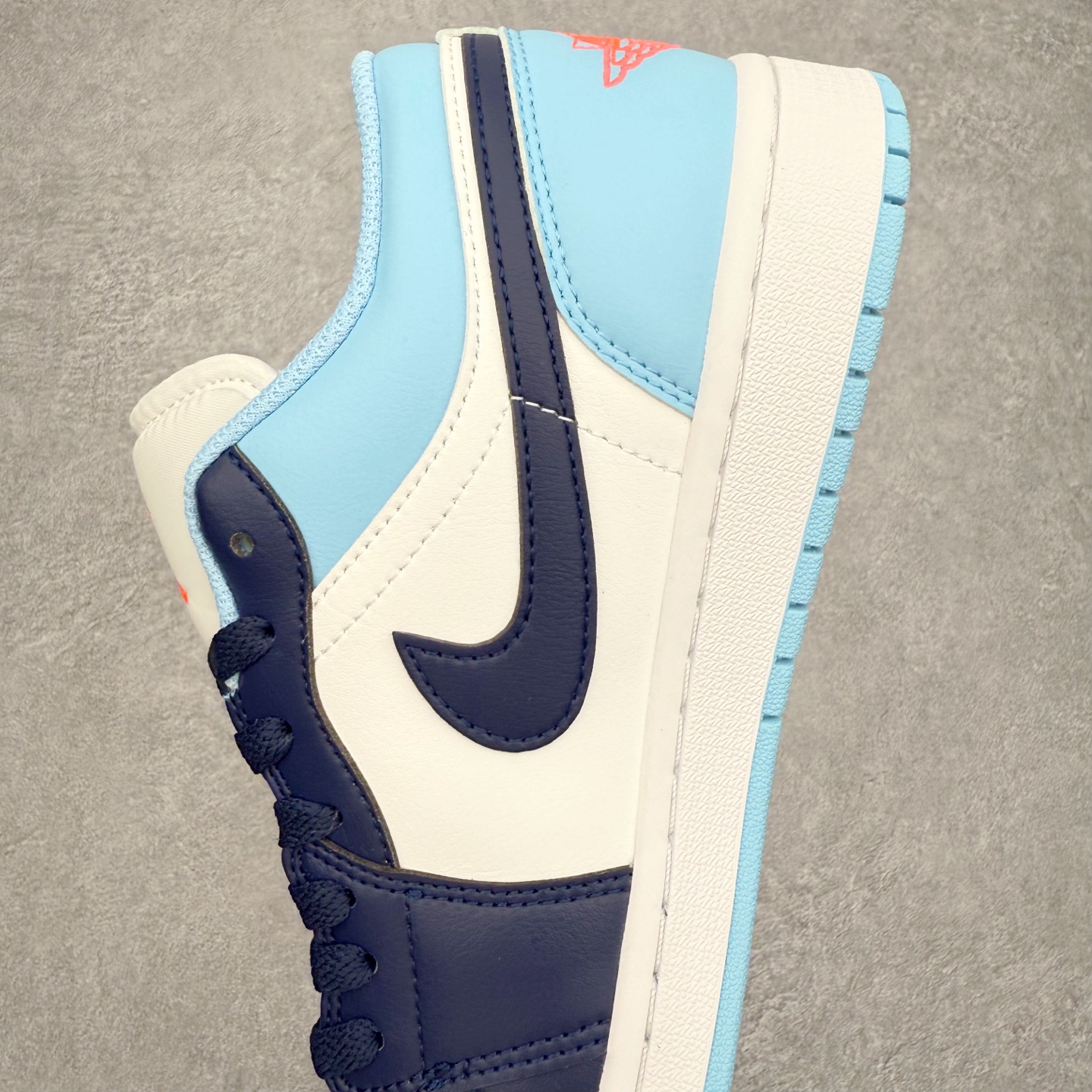 Air Jordan 1 Low 553558-149