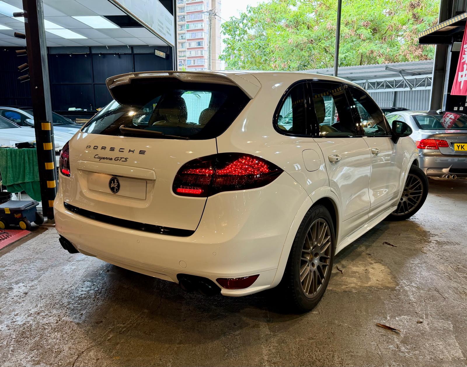 Porsche Cayenne GTS 2012