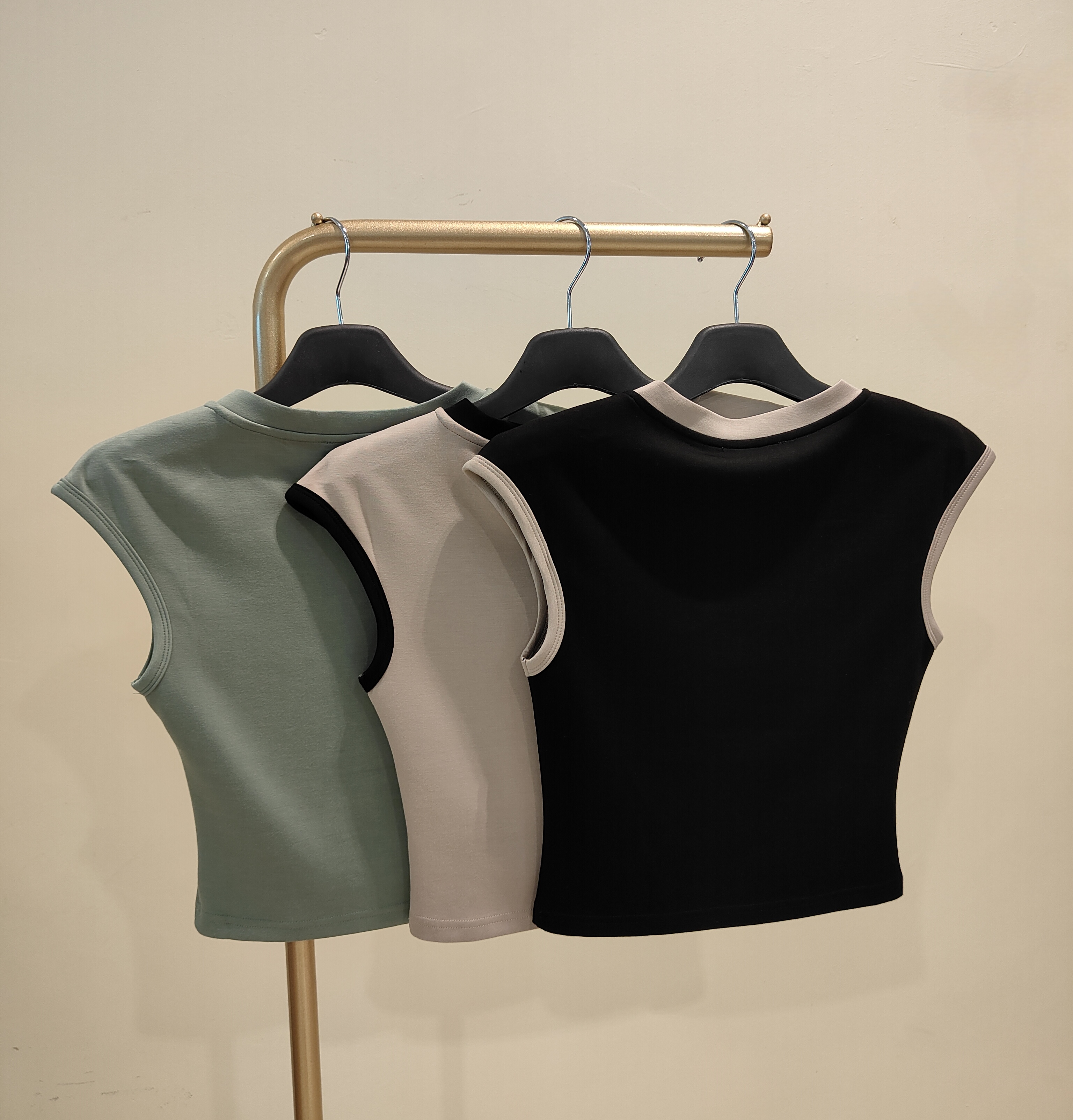 V领出袖上衣 2702