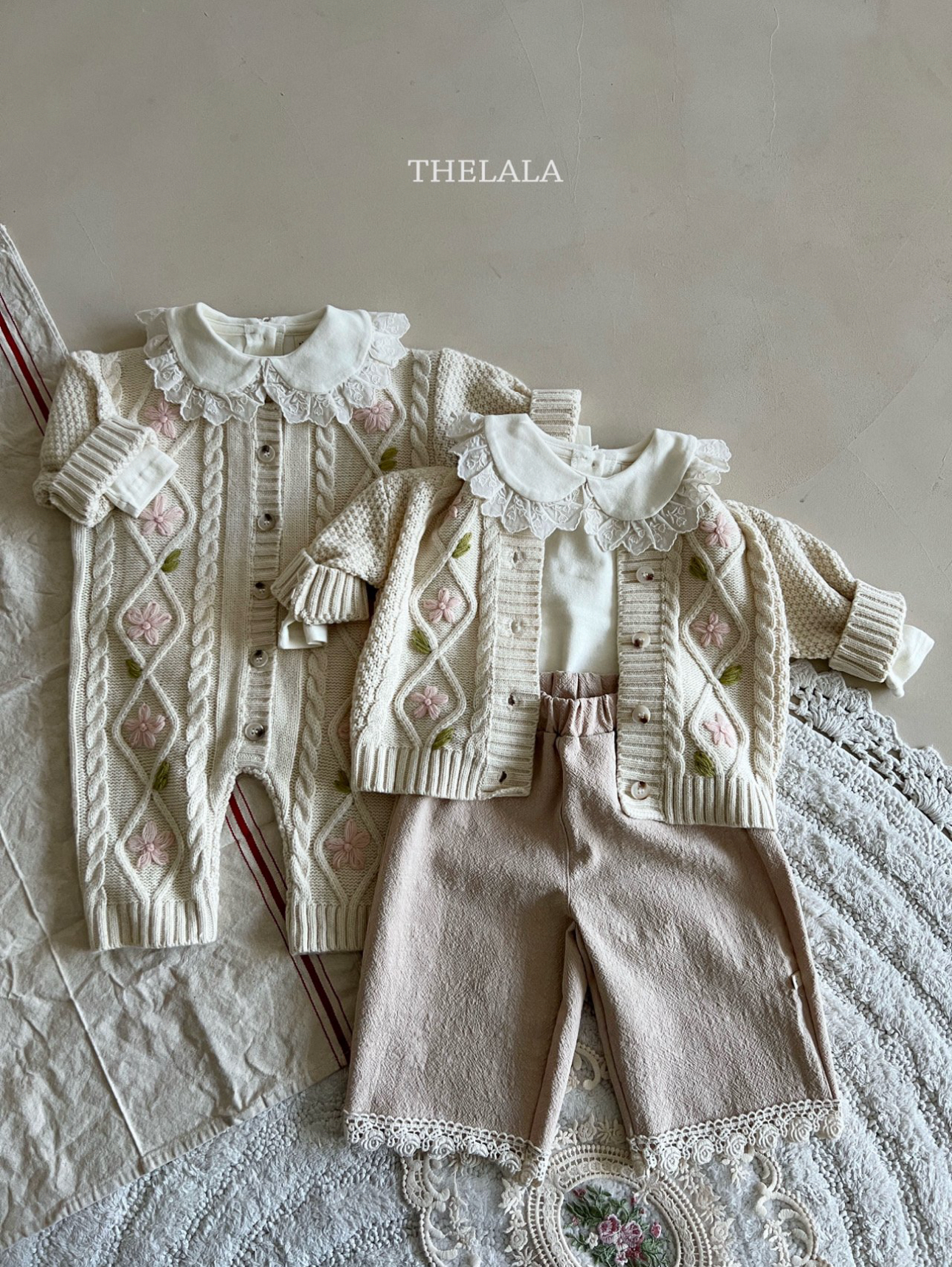 🌸預訂 韓國直送🌸🇰🇷THELALA兩色蕾絲花邊翻領長袖上衣