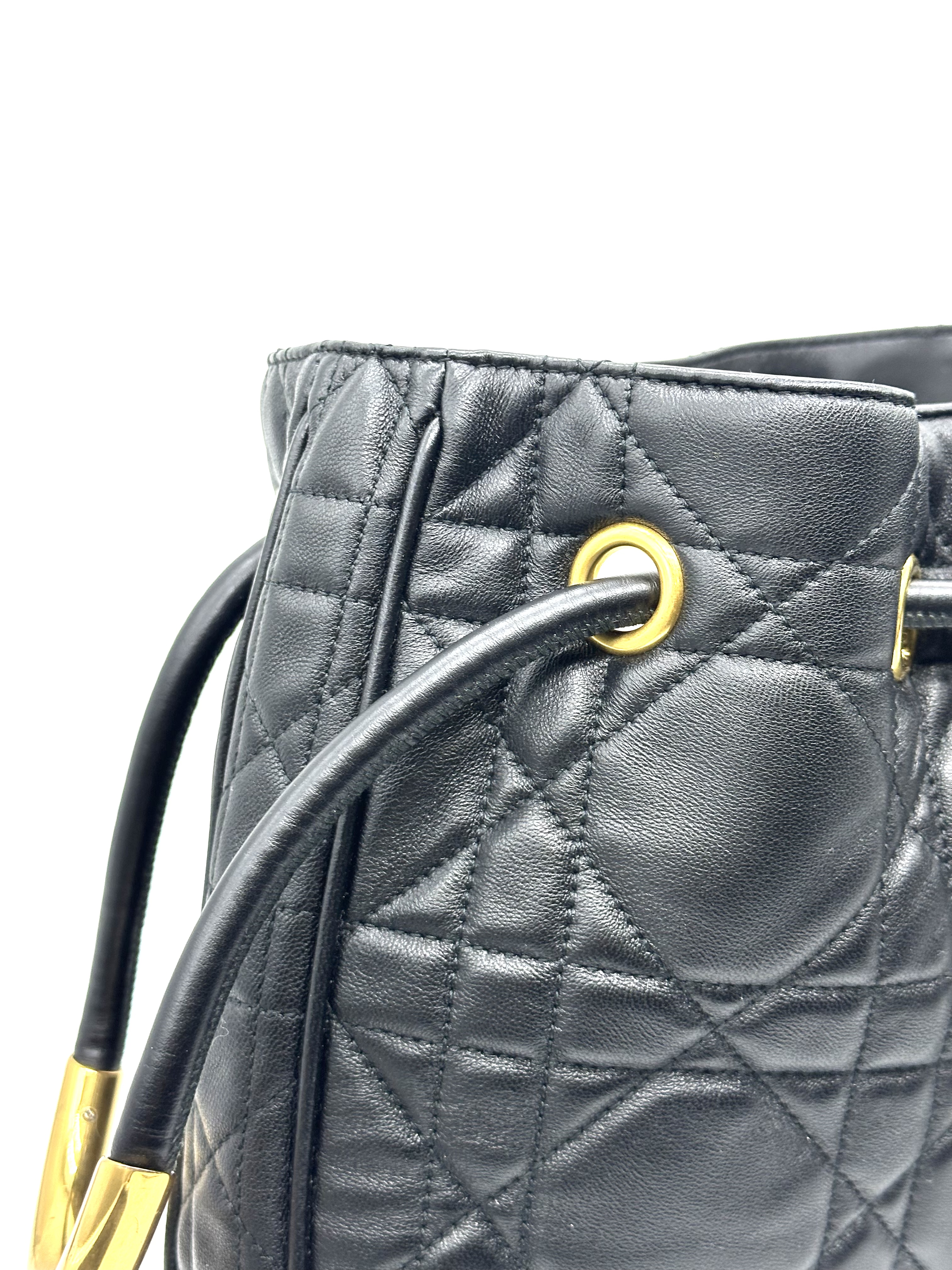 Pre-Owned Dior Medium Dior Nolita / Product Code: 26040908