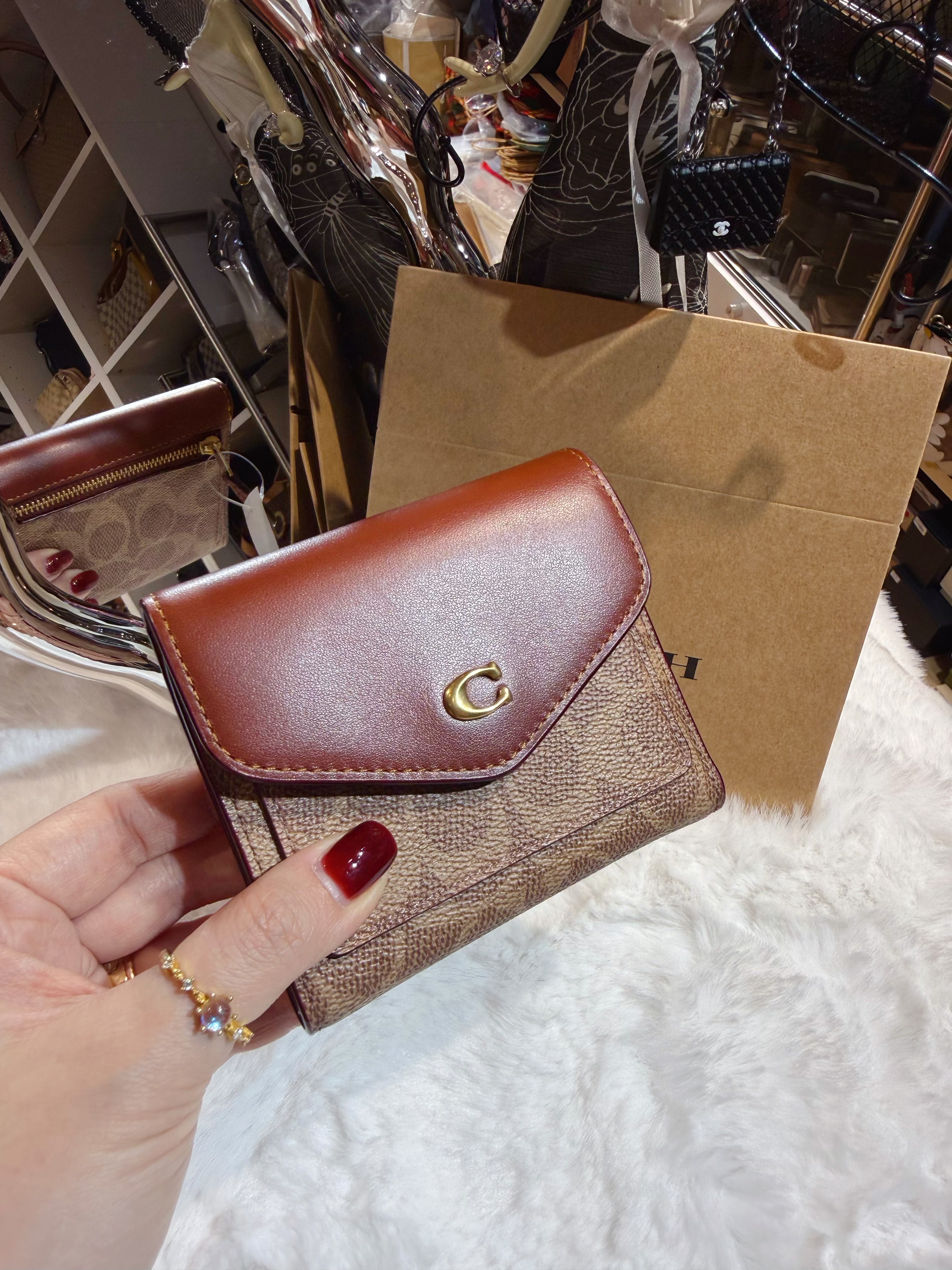 Coach Wyn wallet logo/m