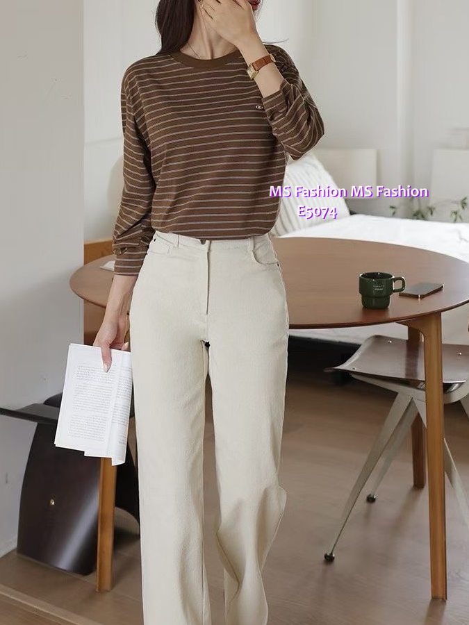 E5075 靚色小飾扣橫間top