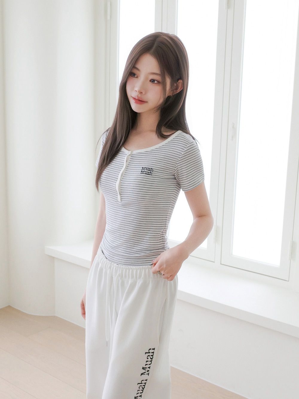 <預訂>🇰🇷MuahMuah HENLEY NECK STRIPE HALF T-SHIRT