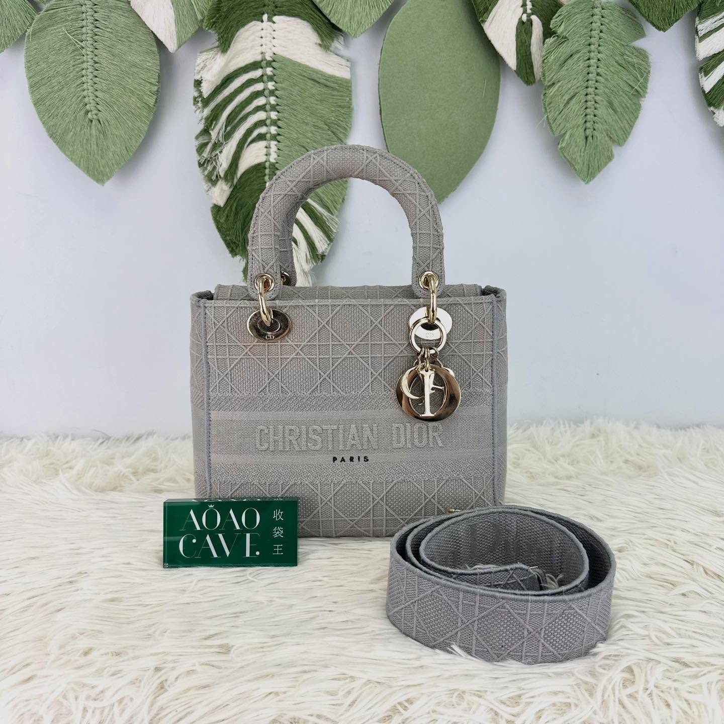 DIOR 🤍PRE OWNED Lady D-Lite 灰色金扣藤格刺繡款 Medium Size 🩶